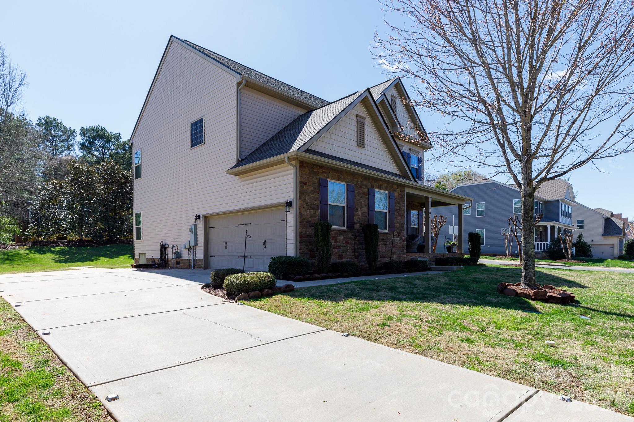 704 Rawlings Place — Rock Hill
