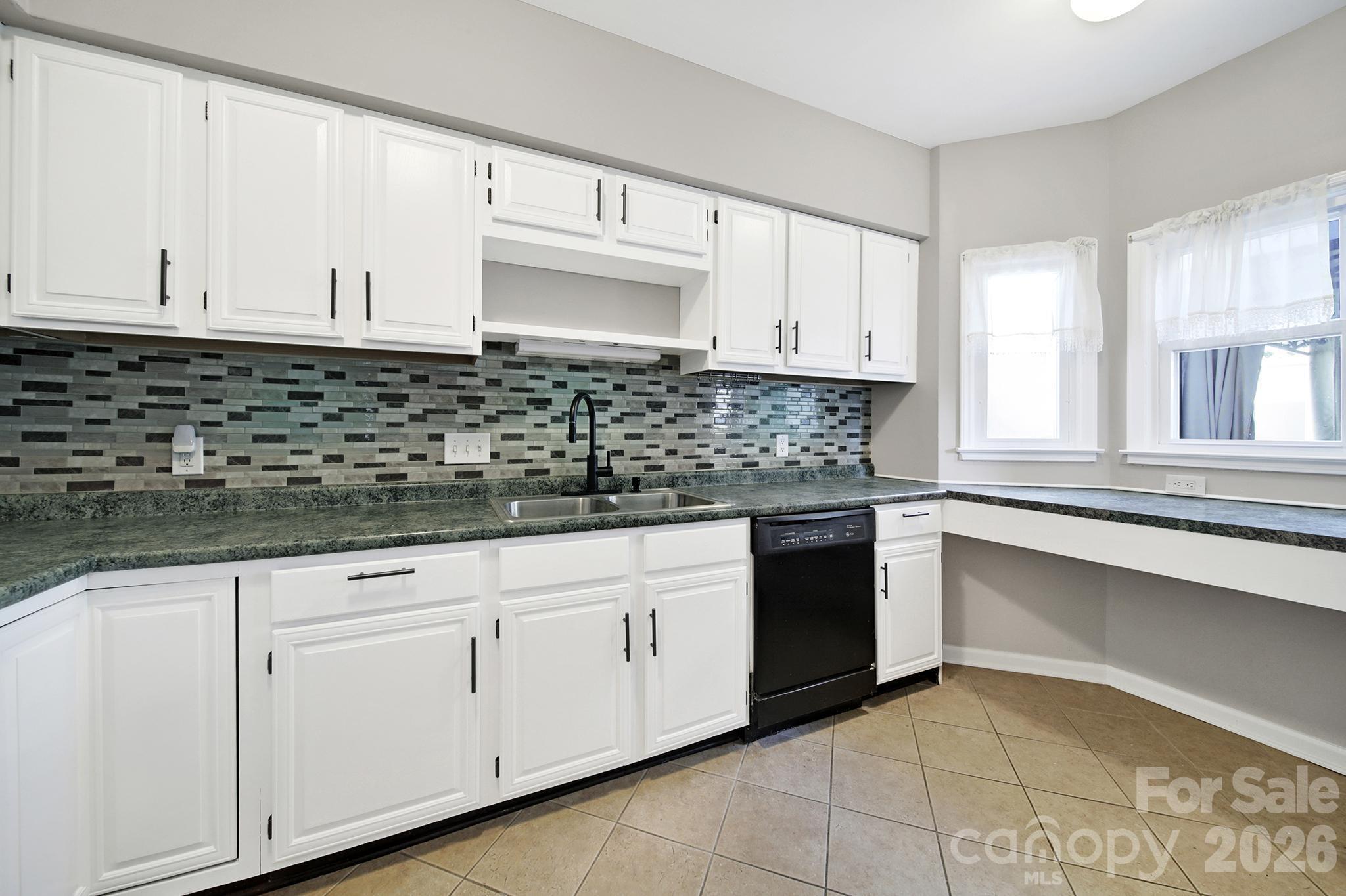 804 Greenleaf Avenue — Charlotte