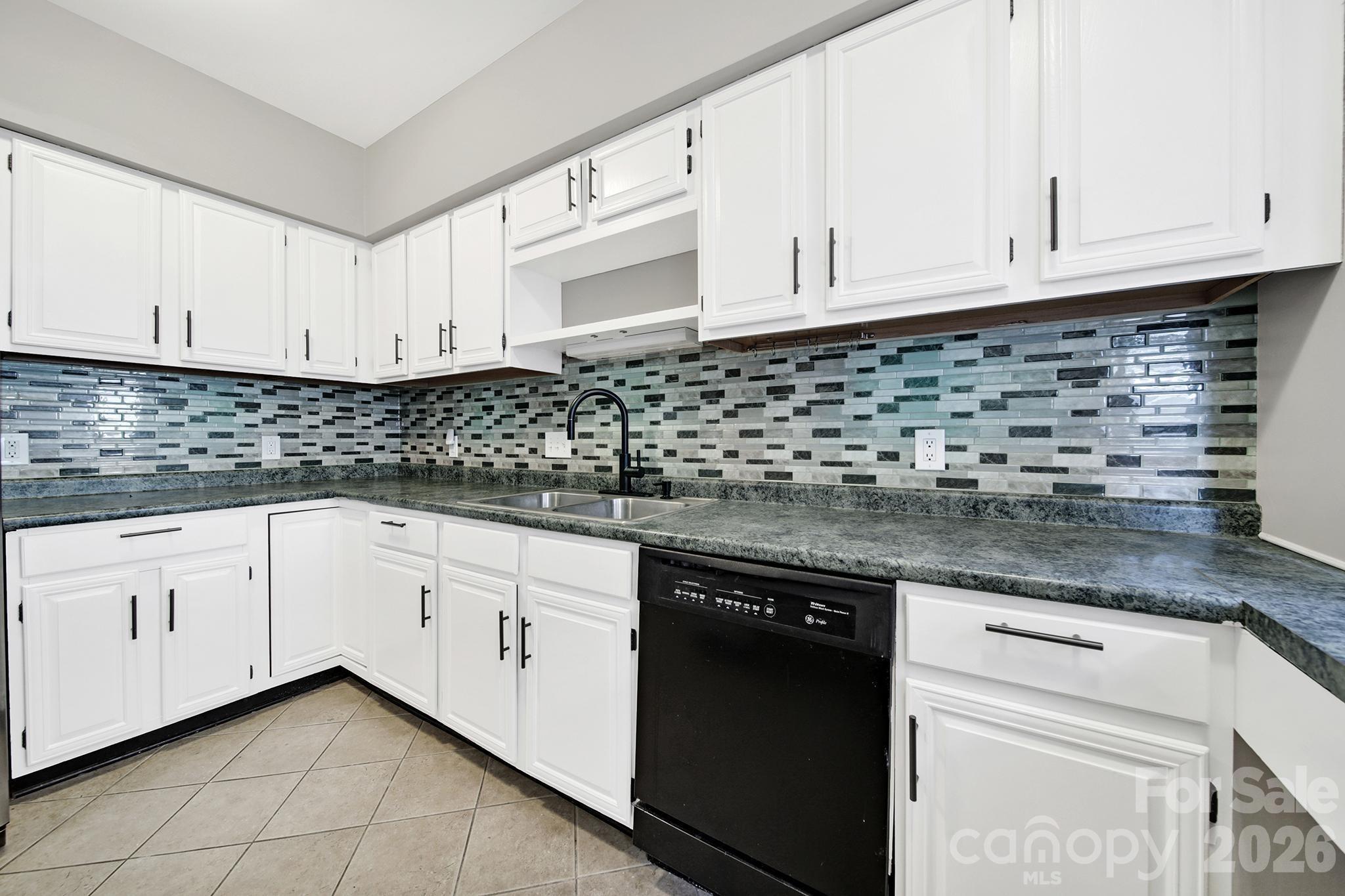 804 Greenleaf Avenue — Charlotte