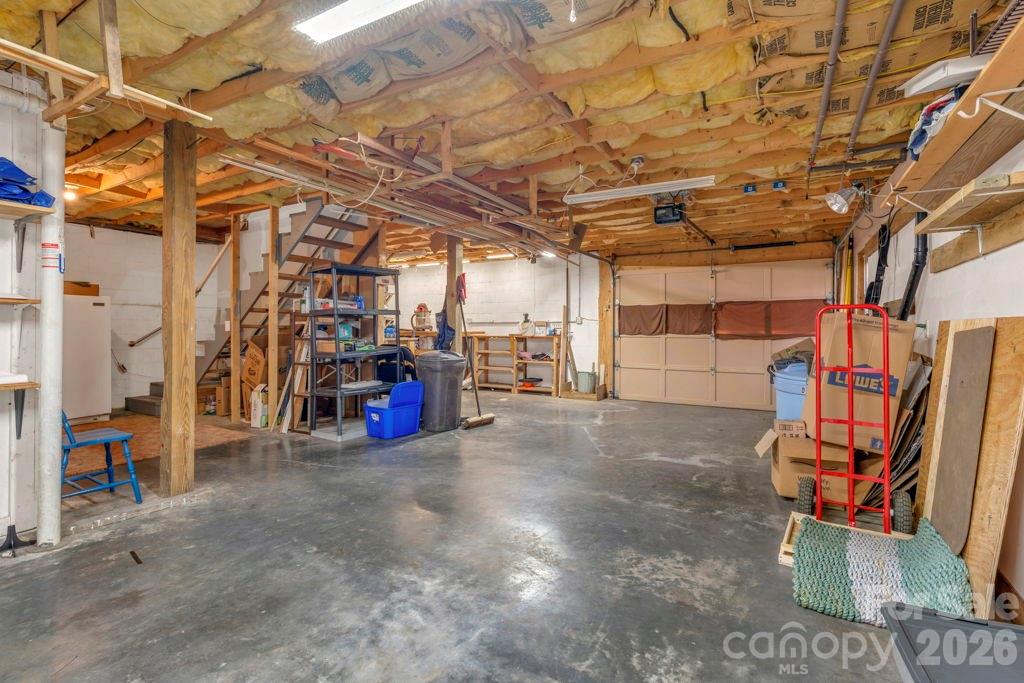 6 Ridgewood Lane — Newland