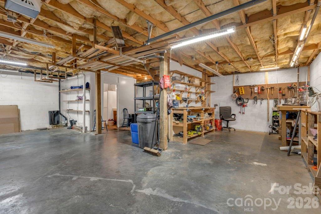 6 Ridgewood Lane — Newland