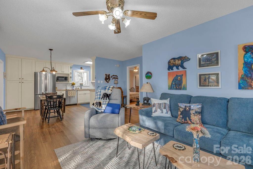 6 Ridgewood Lane — Newland