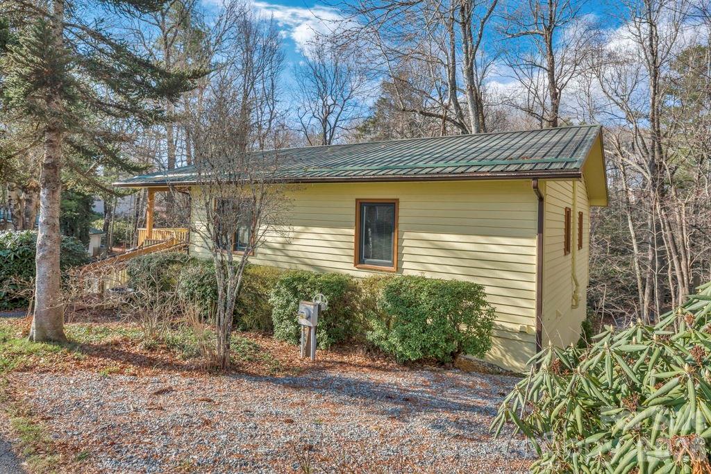 6 Ridgewood Lane — Newland