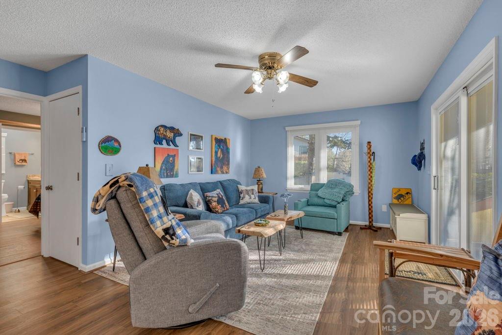 6 Ridgewood Lane — Newland