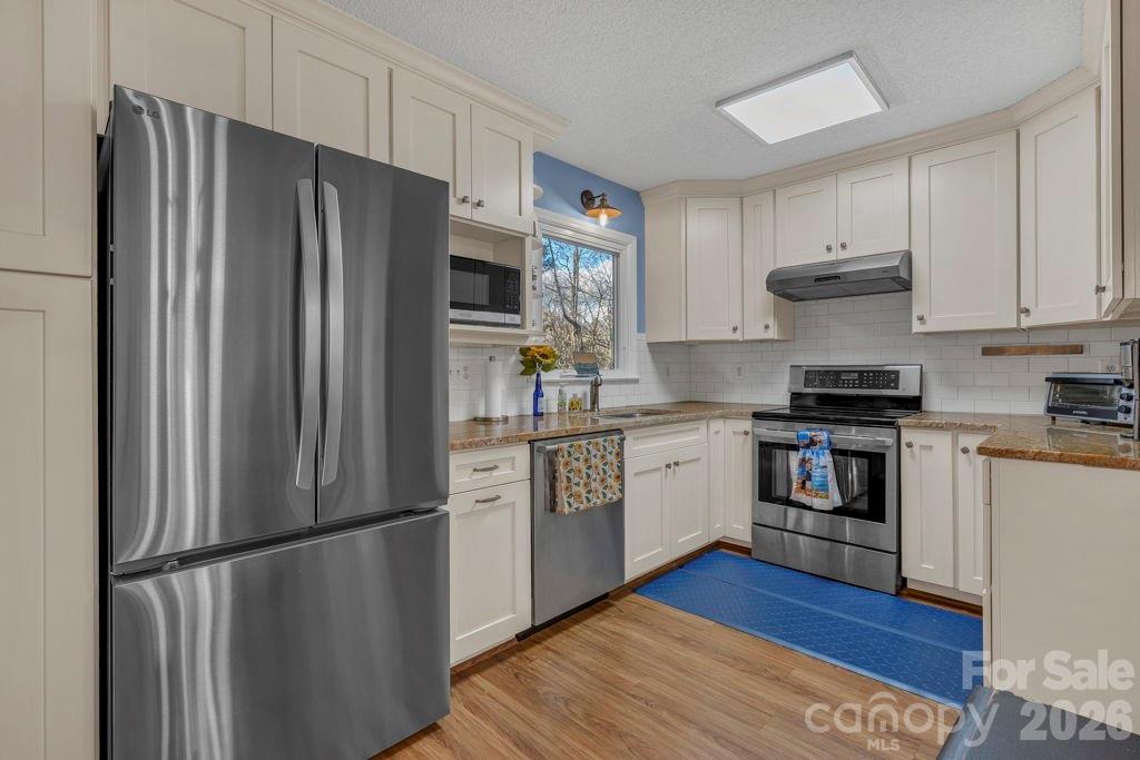 6 Ridgewood Lane — Newland