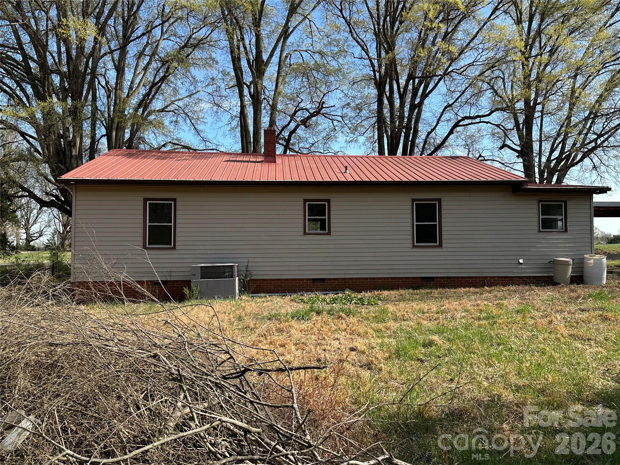 8245 Smith Road — Stanfield