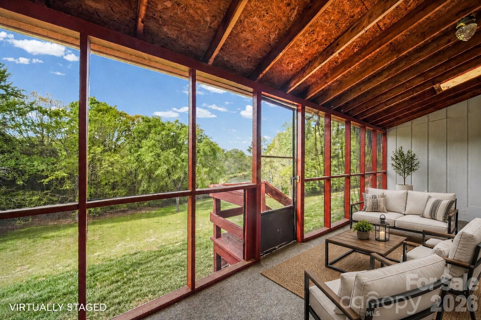 1160 SE Crestmont Drive — Concord