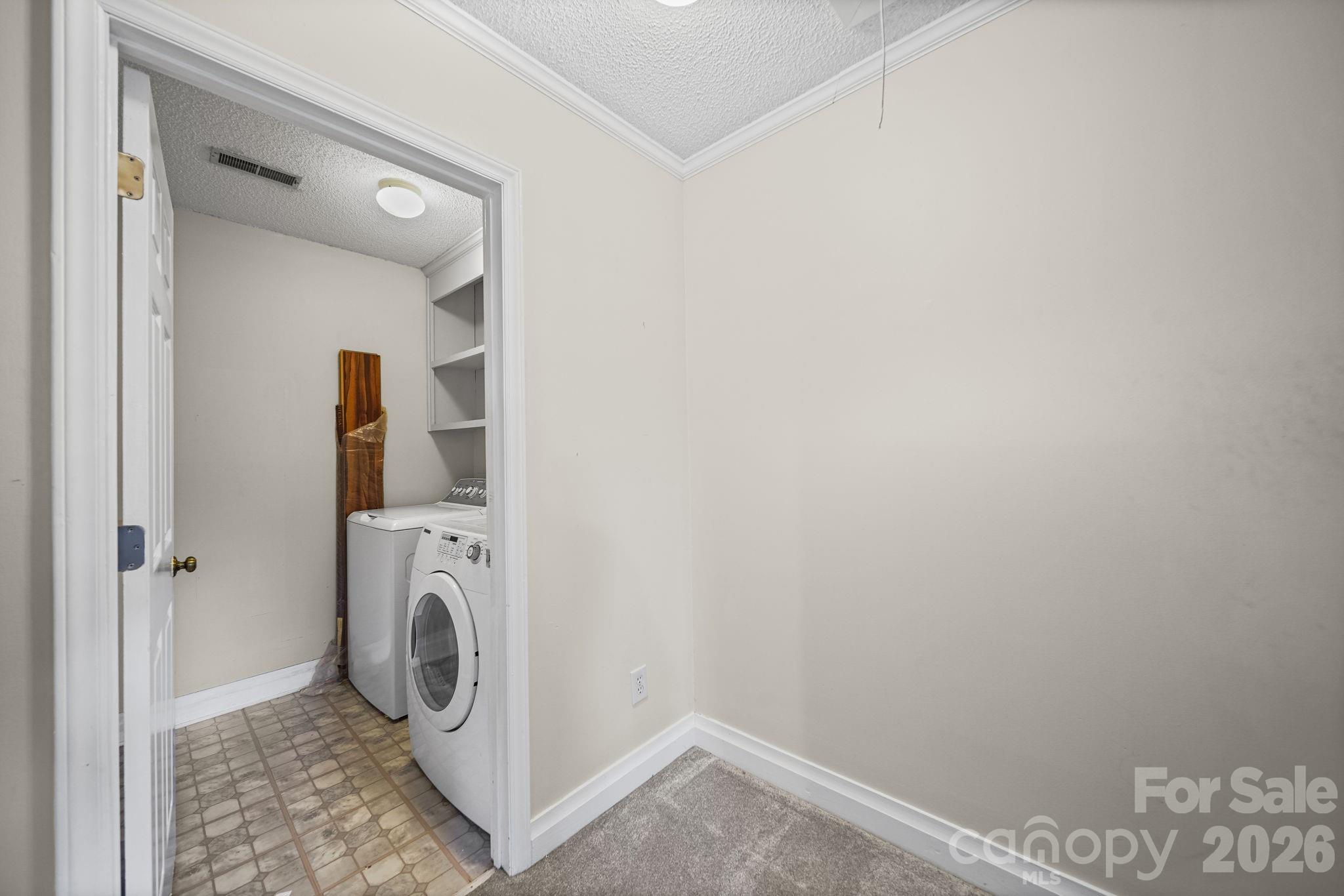 1160 SE Crestmont Drive — Concord