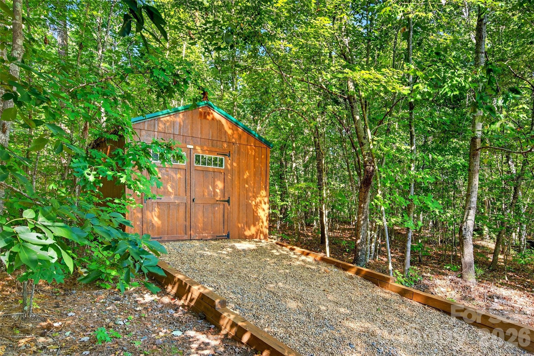 61 Majestic Path — Nebo