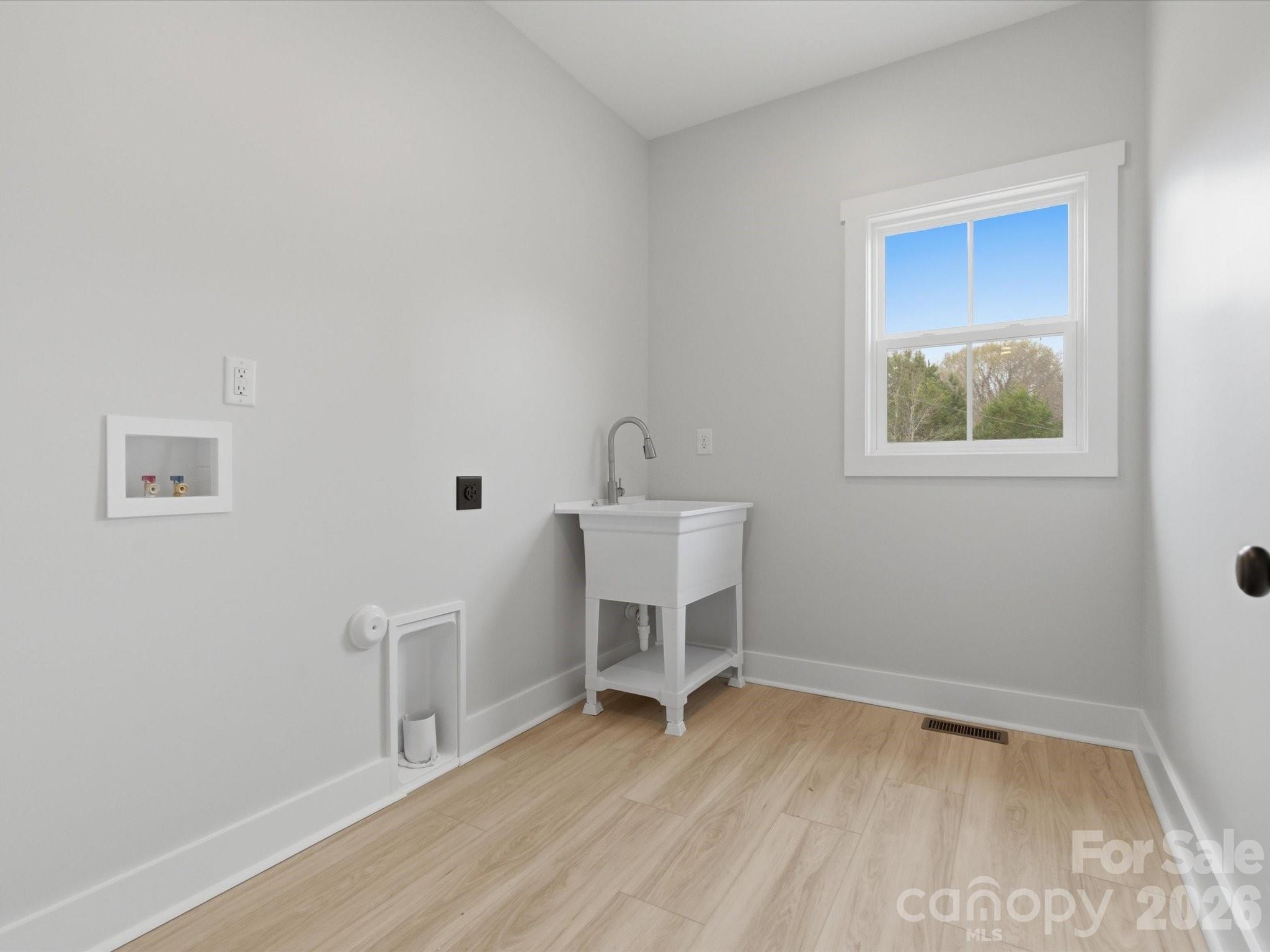 1133 White Jenkins Road — Bessemer City