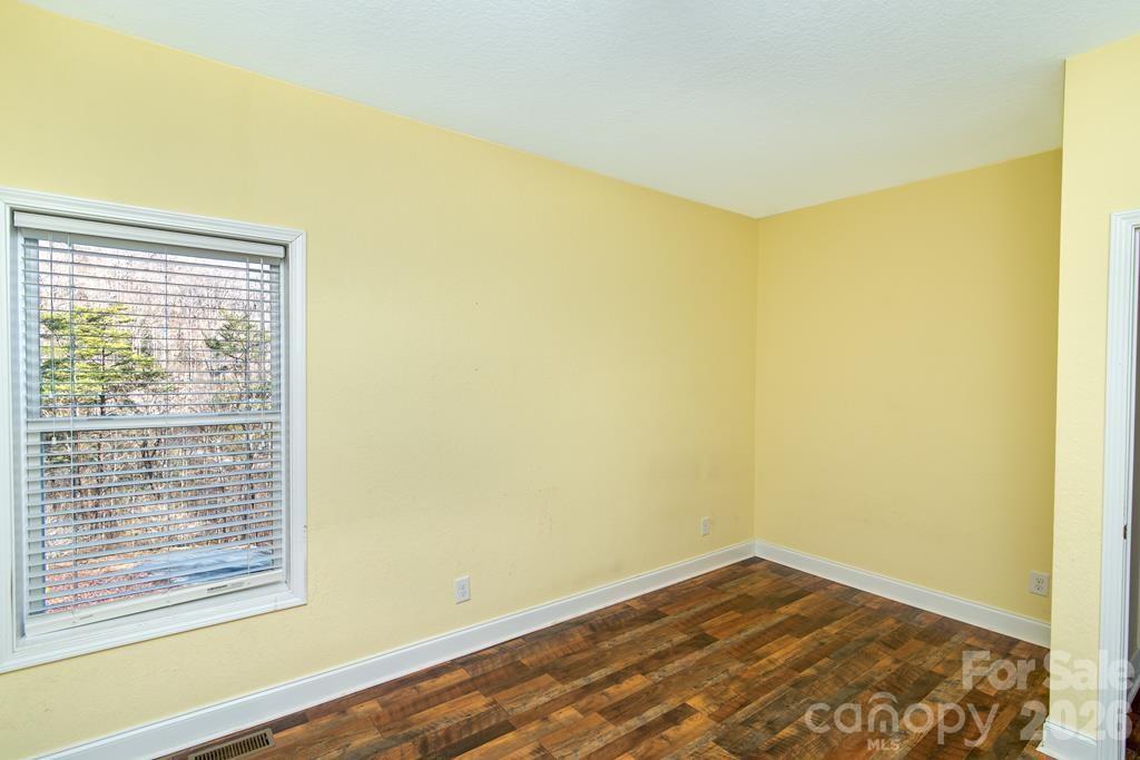 12 Chigger Ridge Road — Sylva
