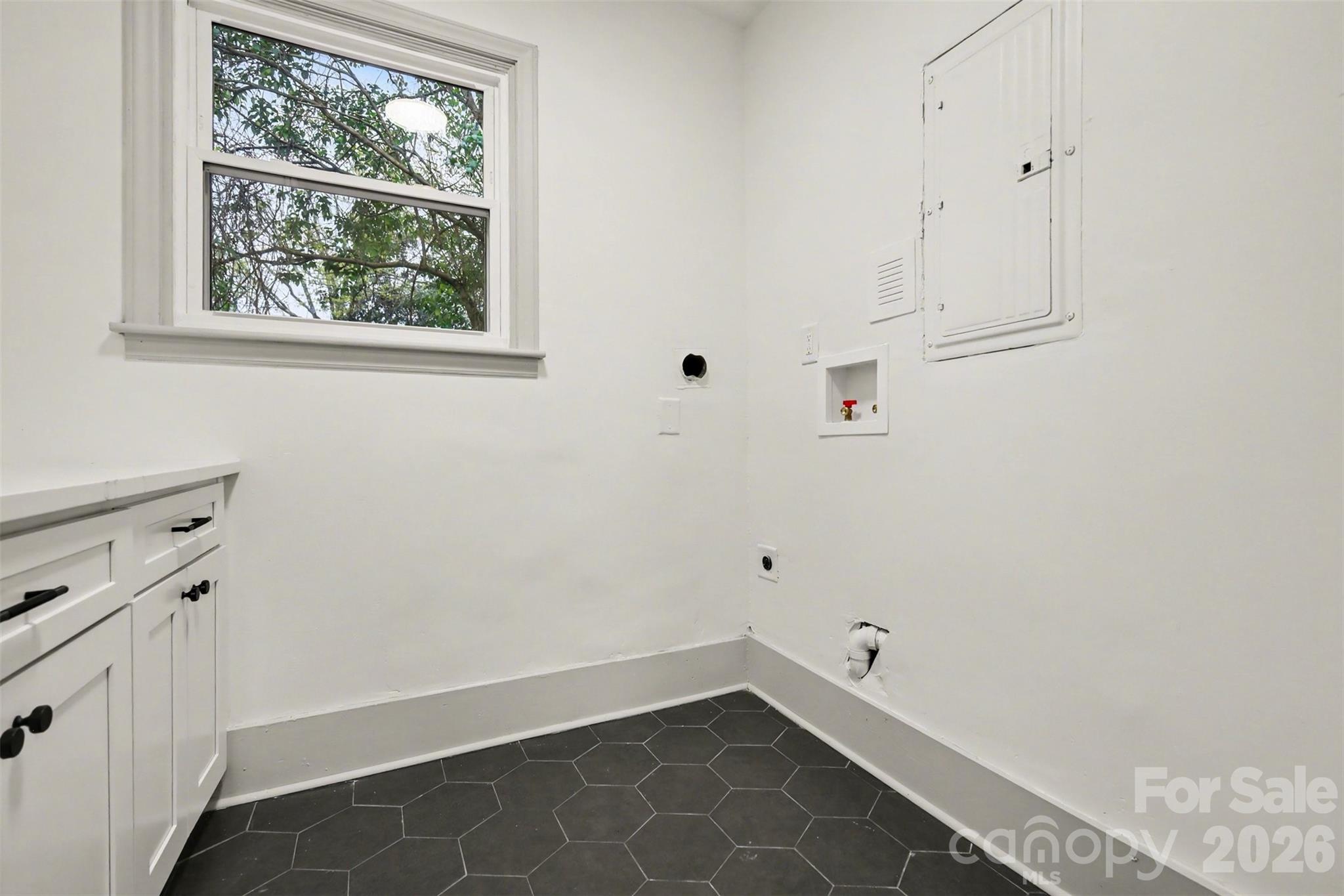 1749 Archdale Drive — Charlotte