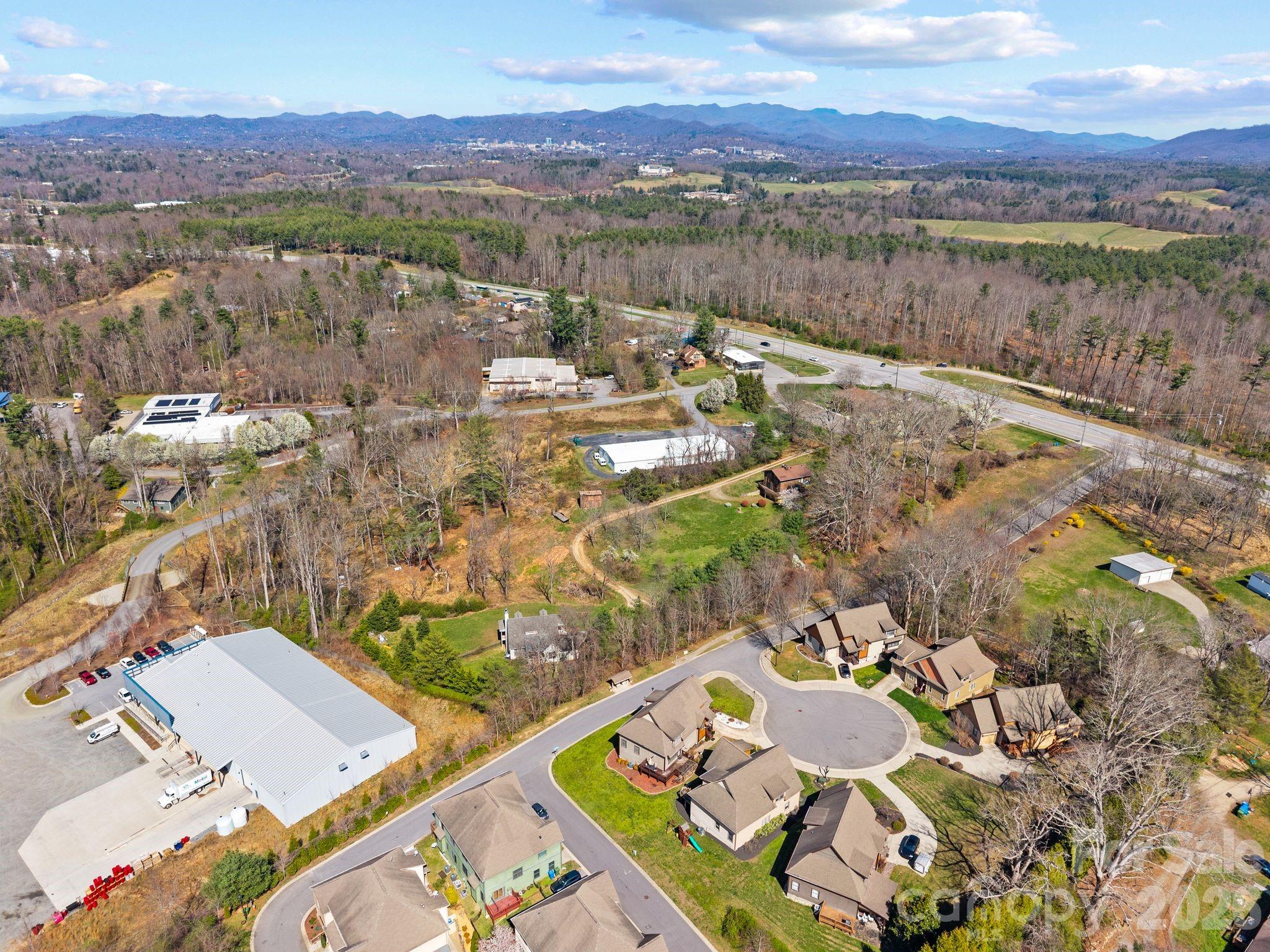 11 Trevors Trail — Asheville