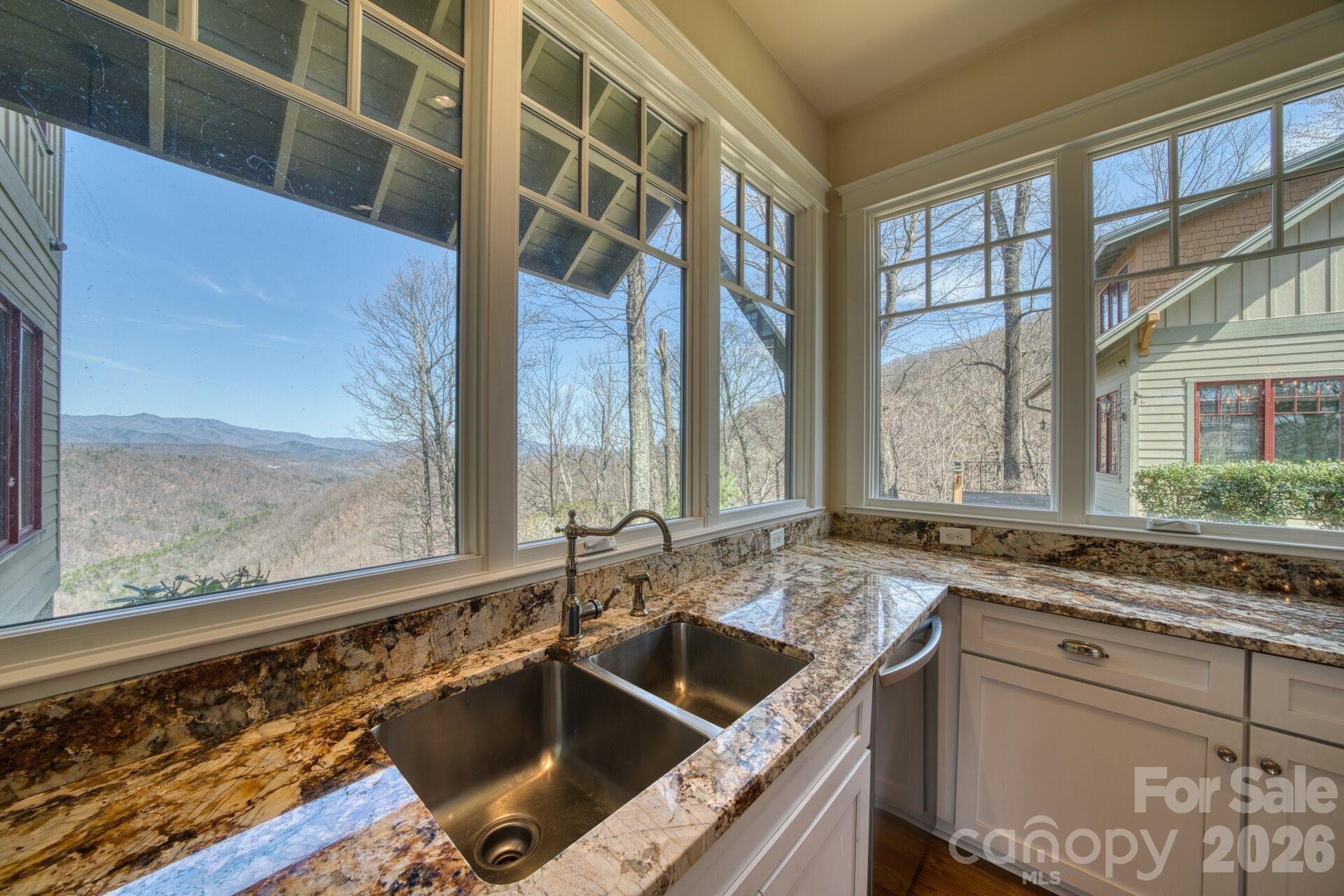 192 Woodruff Lane — Black Mountain