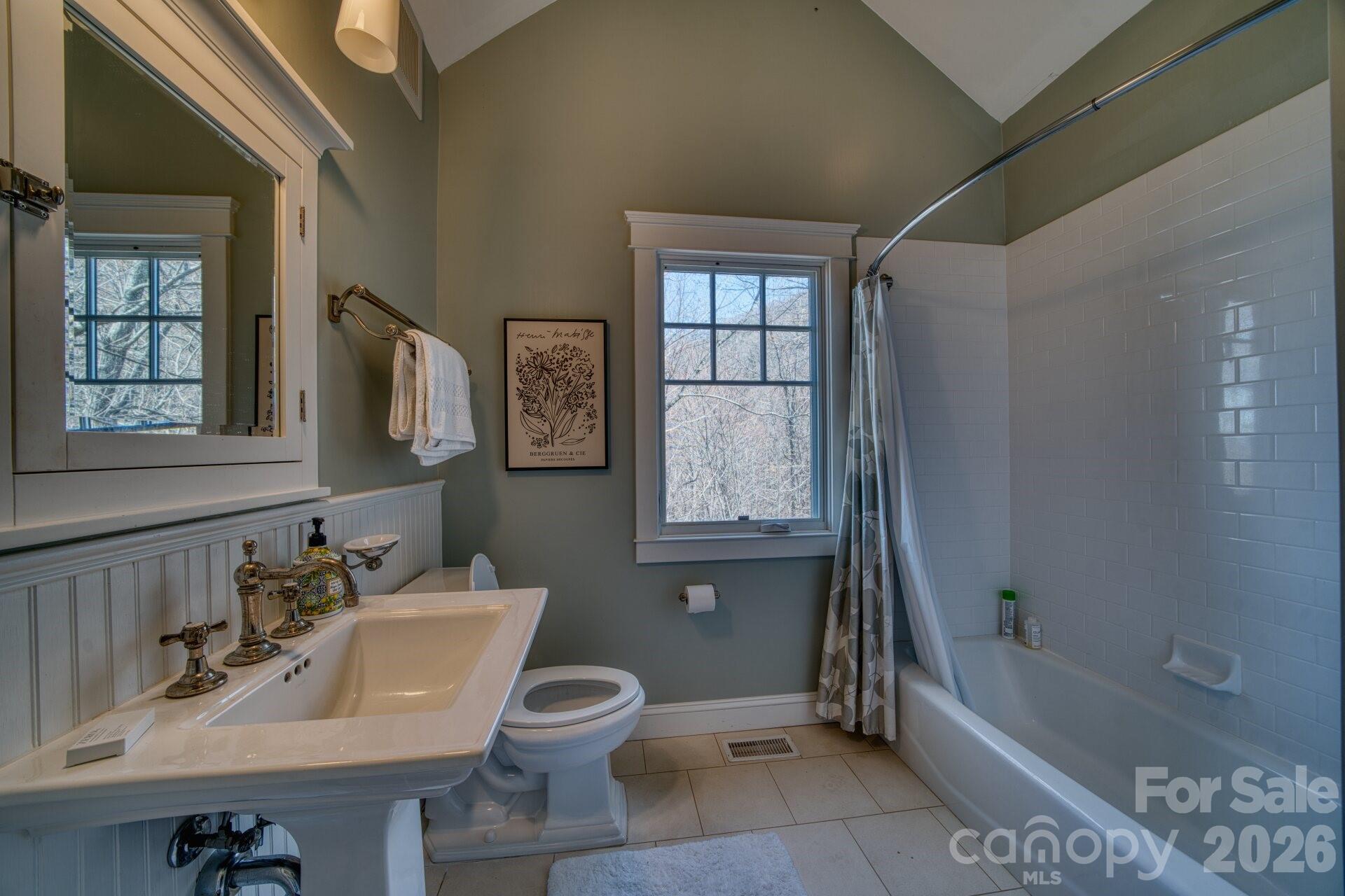 192 Woodruff Lane — Black Mountain