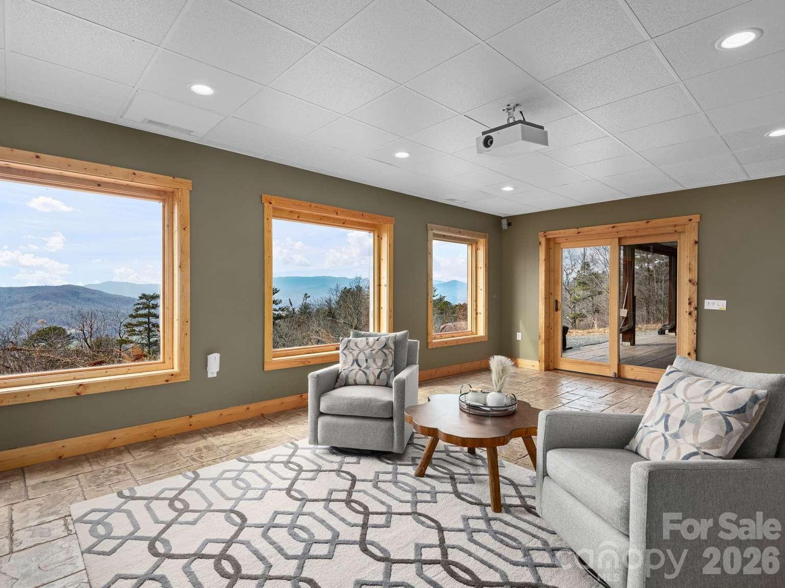 770 Dream Weaver Drive — Penrose