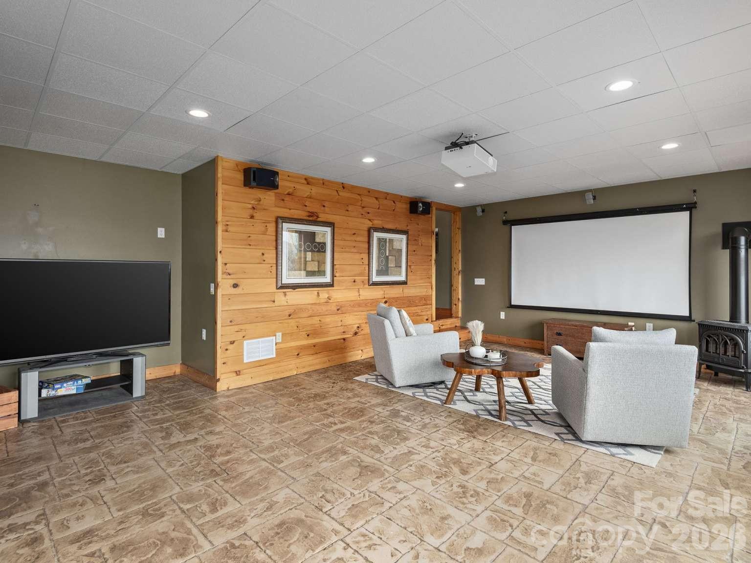770 Dream Weaver Drive — Penrose