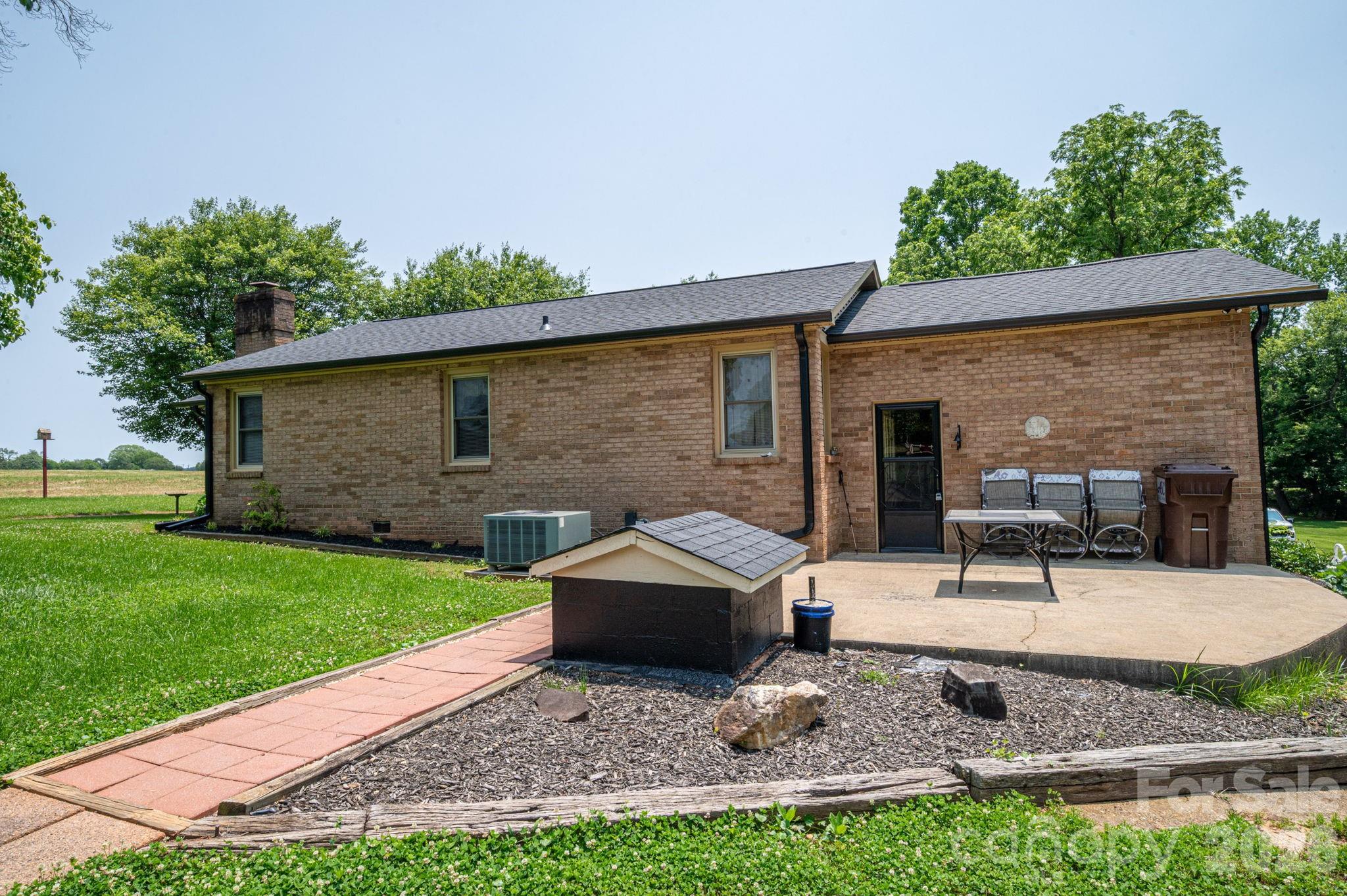 5958 Hoover Elmore Road — Lincolnton
