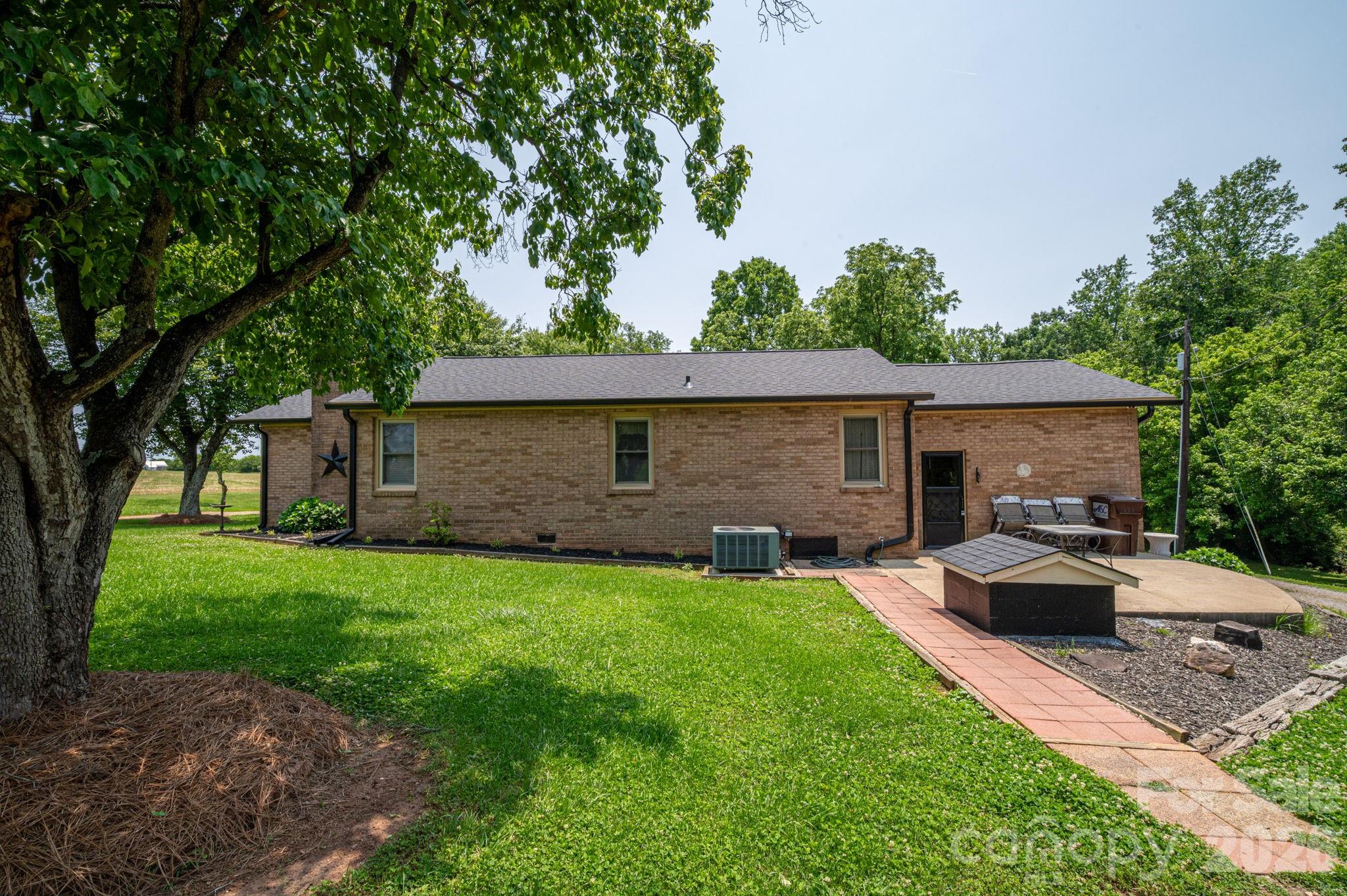 5958 Hoover Elmore Road — Lincolnton