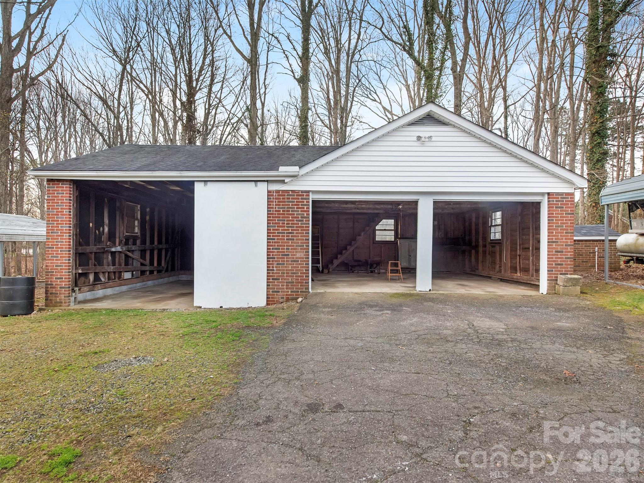 5851 Tuckaseegee Road — Kannapolis