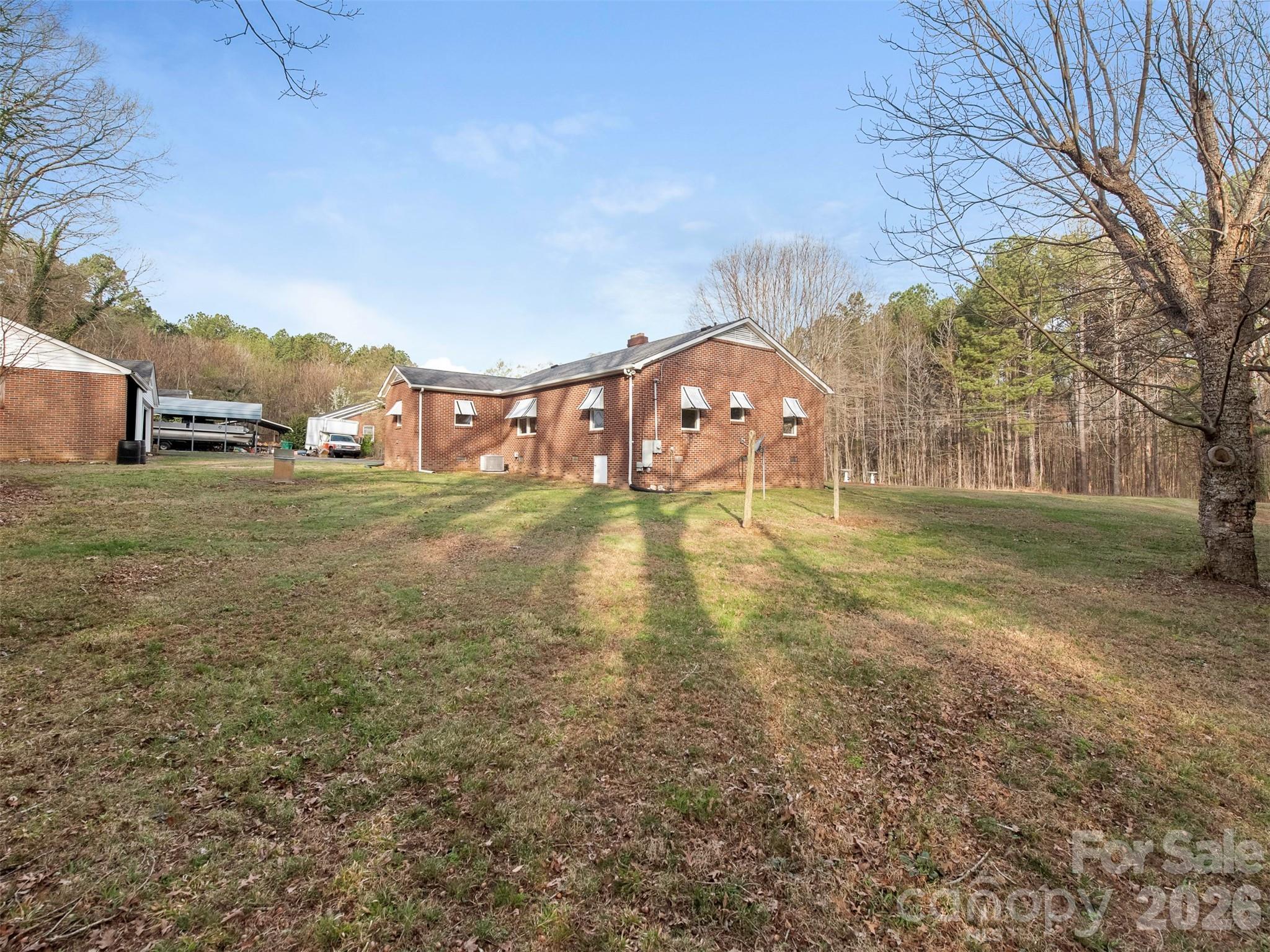 5851 Tuckaseegee Road — Kannapolis