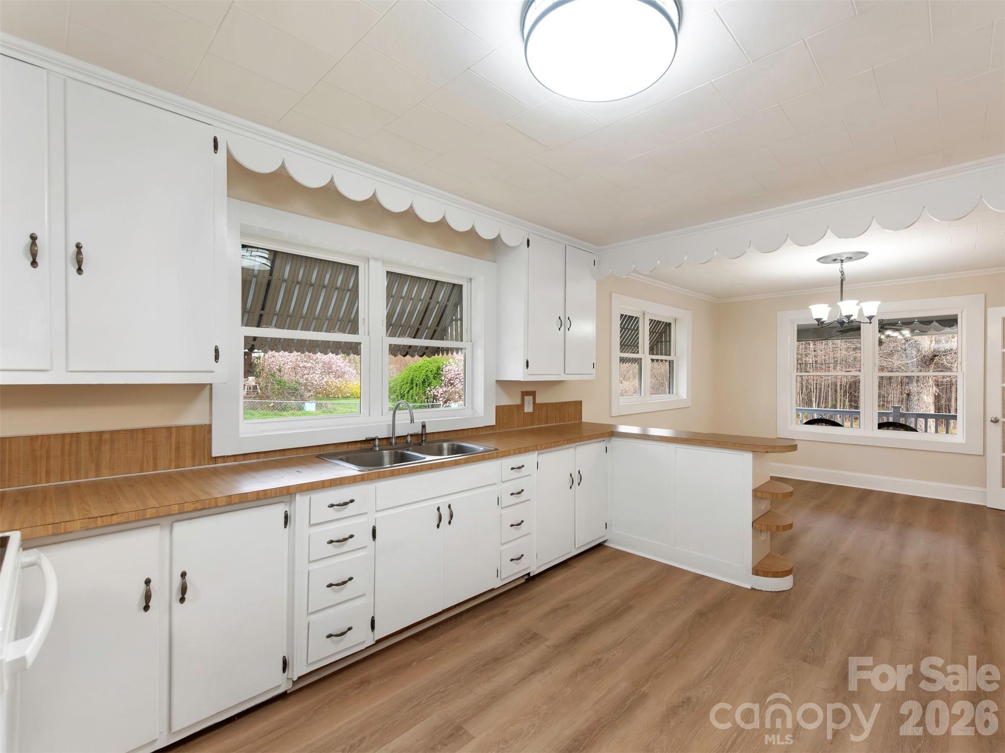 5851 Tuckaseegee Road — Kannapolis