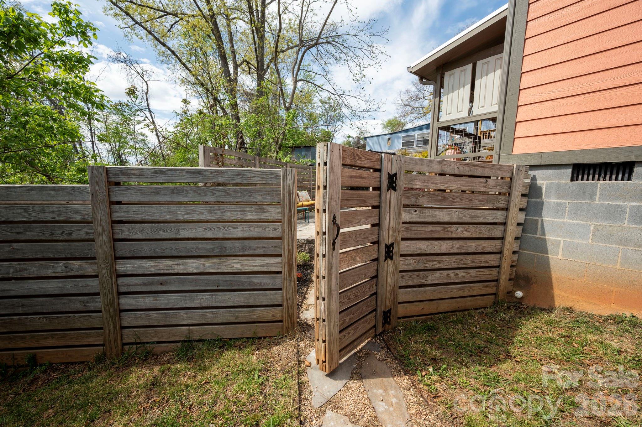 47 Mulberry Street — Asheville