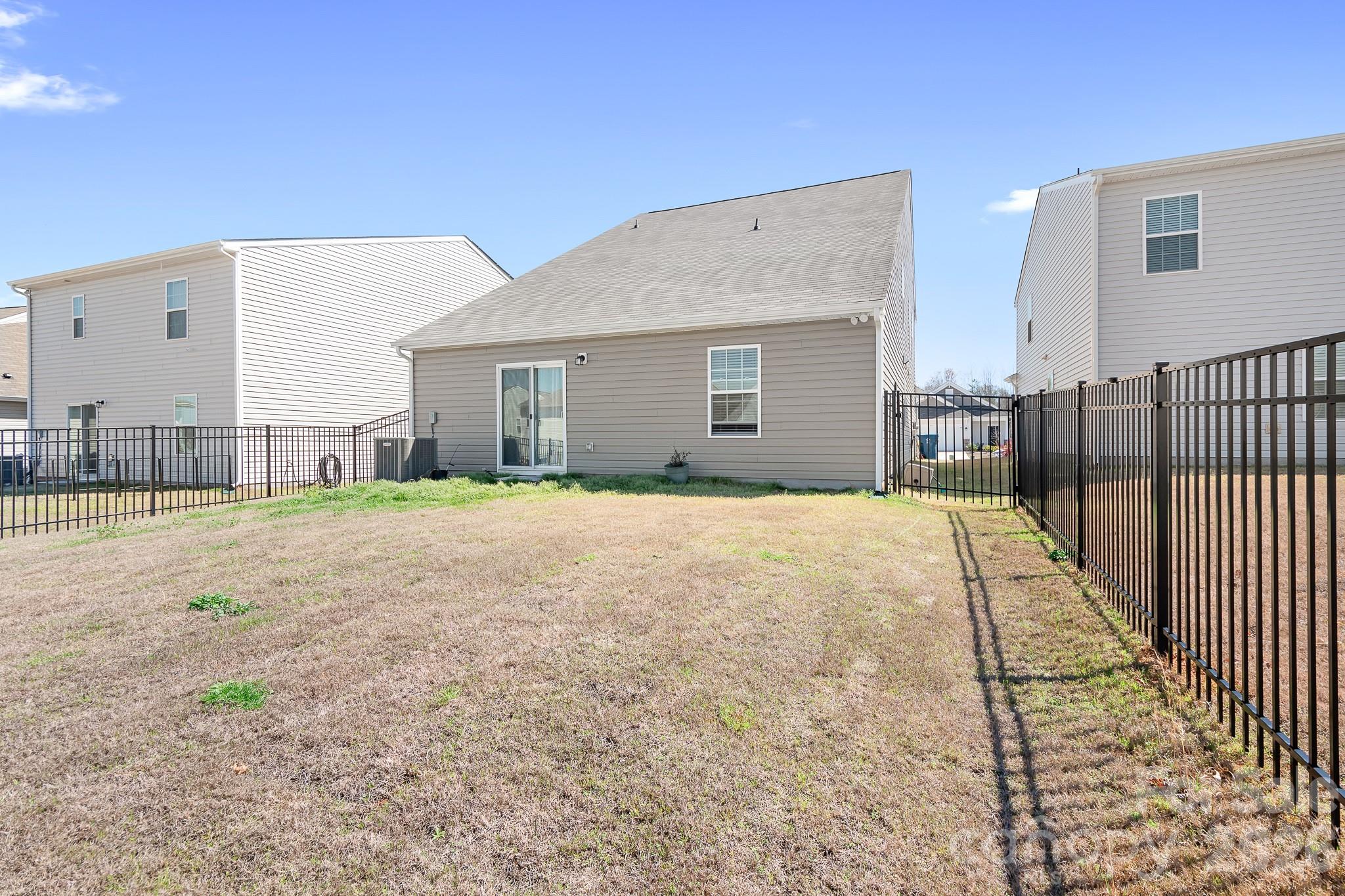 2326 Trollinger Drive — Catawba