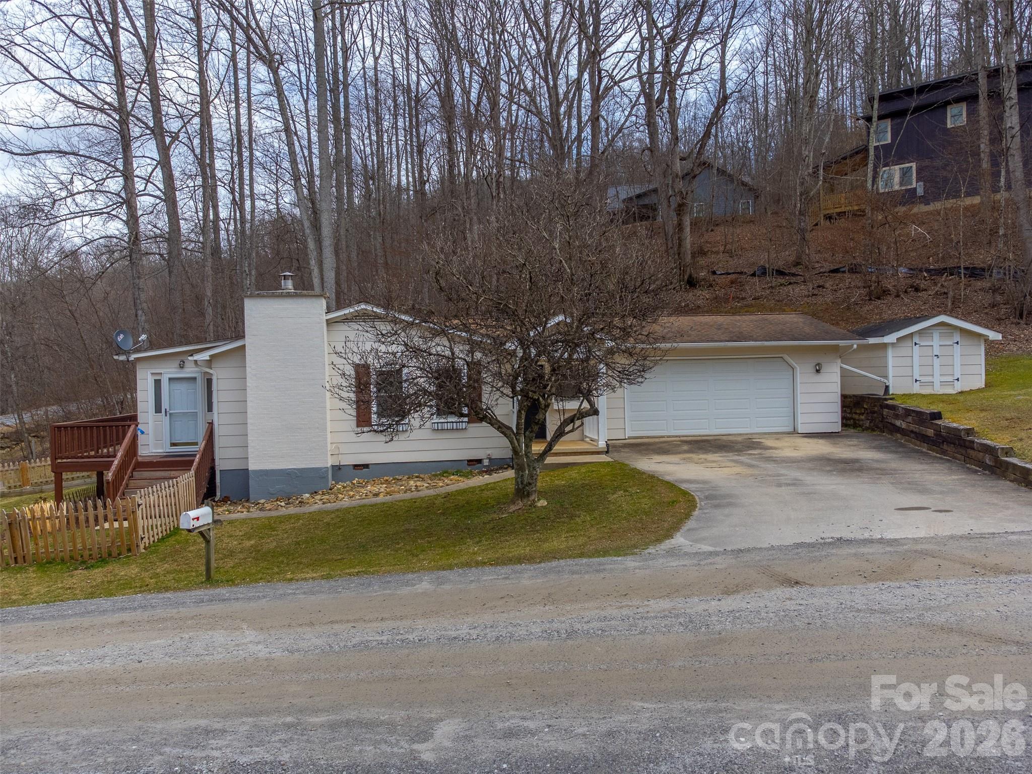 57 Melody Lane — Maggie Valley
