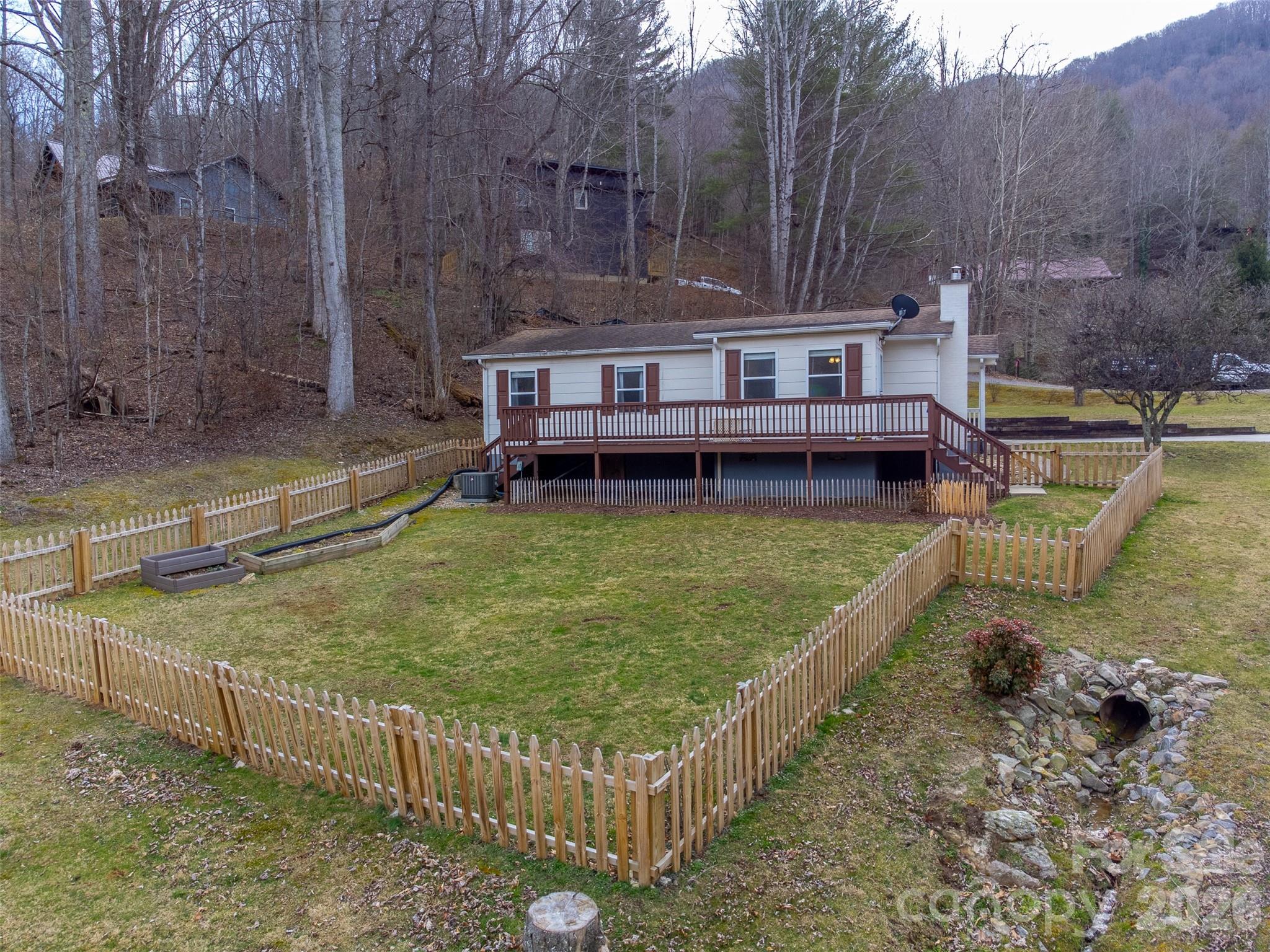 57 Melody Lane — Maggie Valley