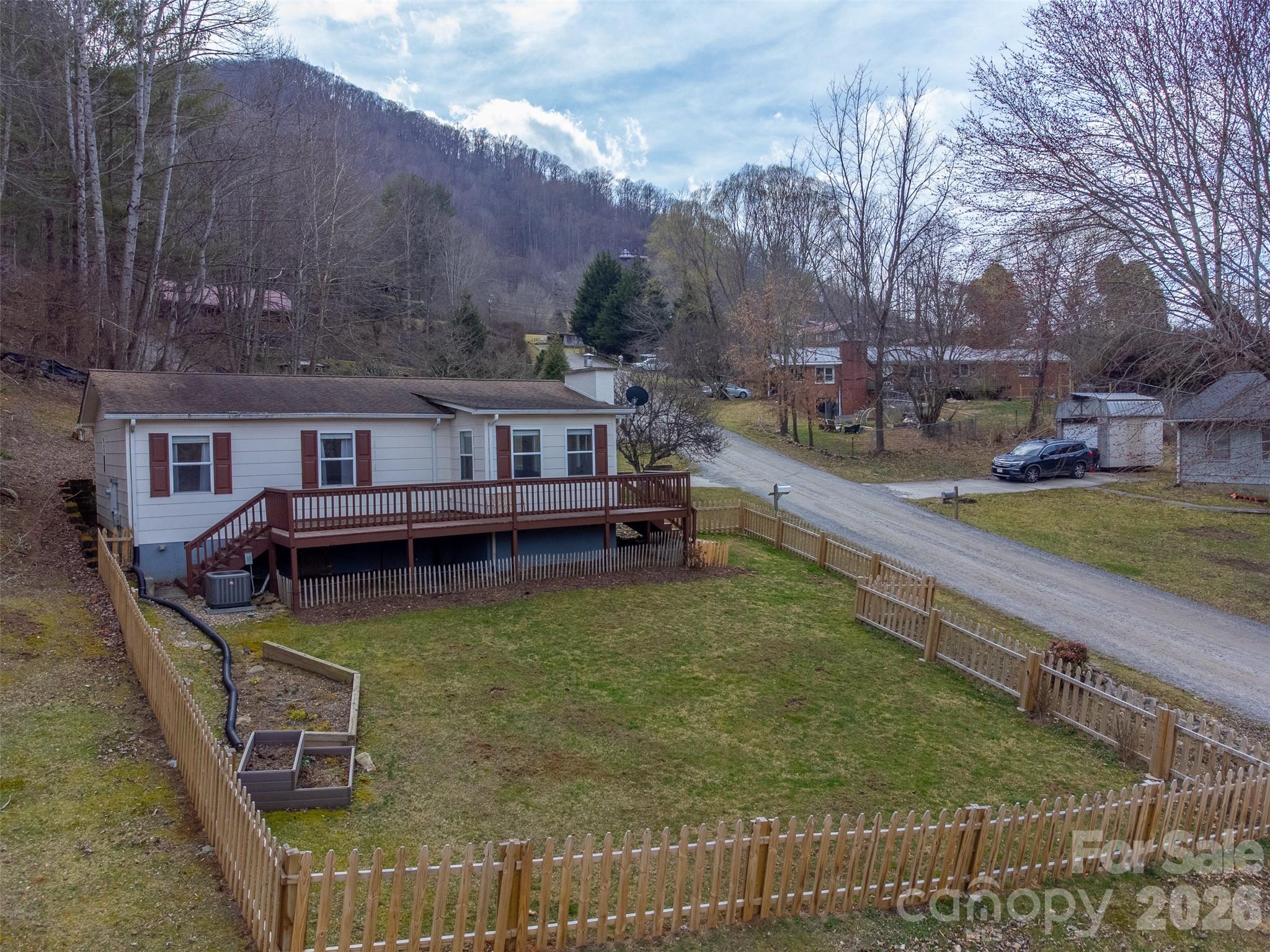 57 Melody Lane — Maggie Valley
