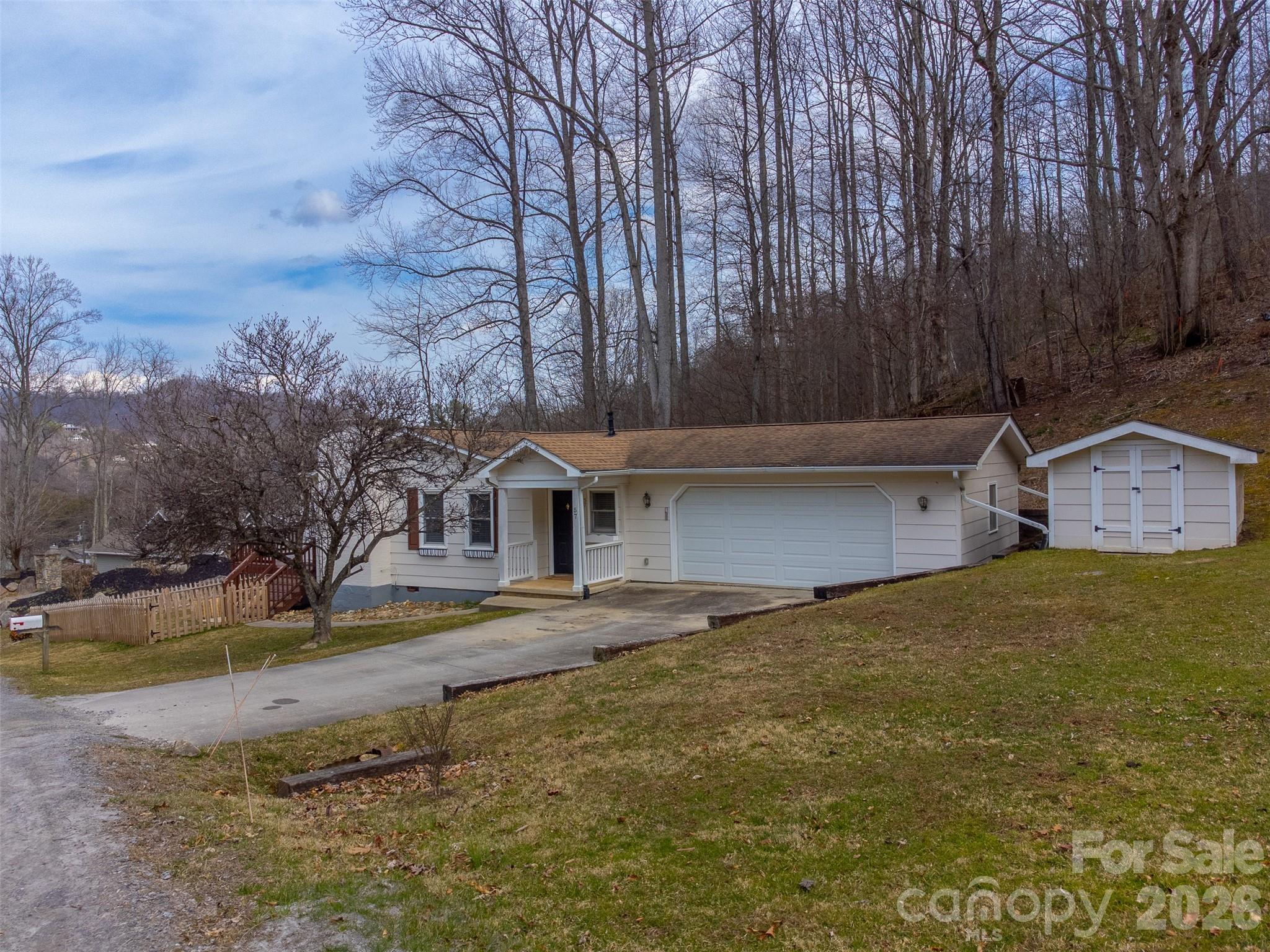 57 Melody Lane — Maggie Valley