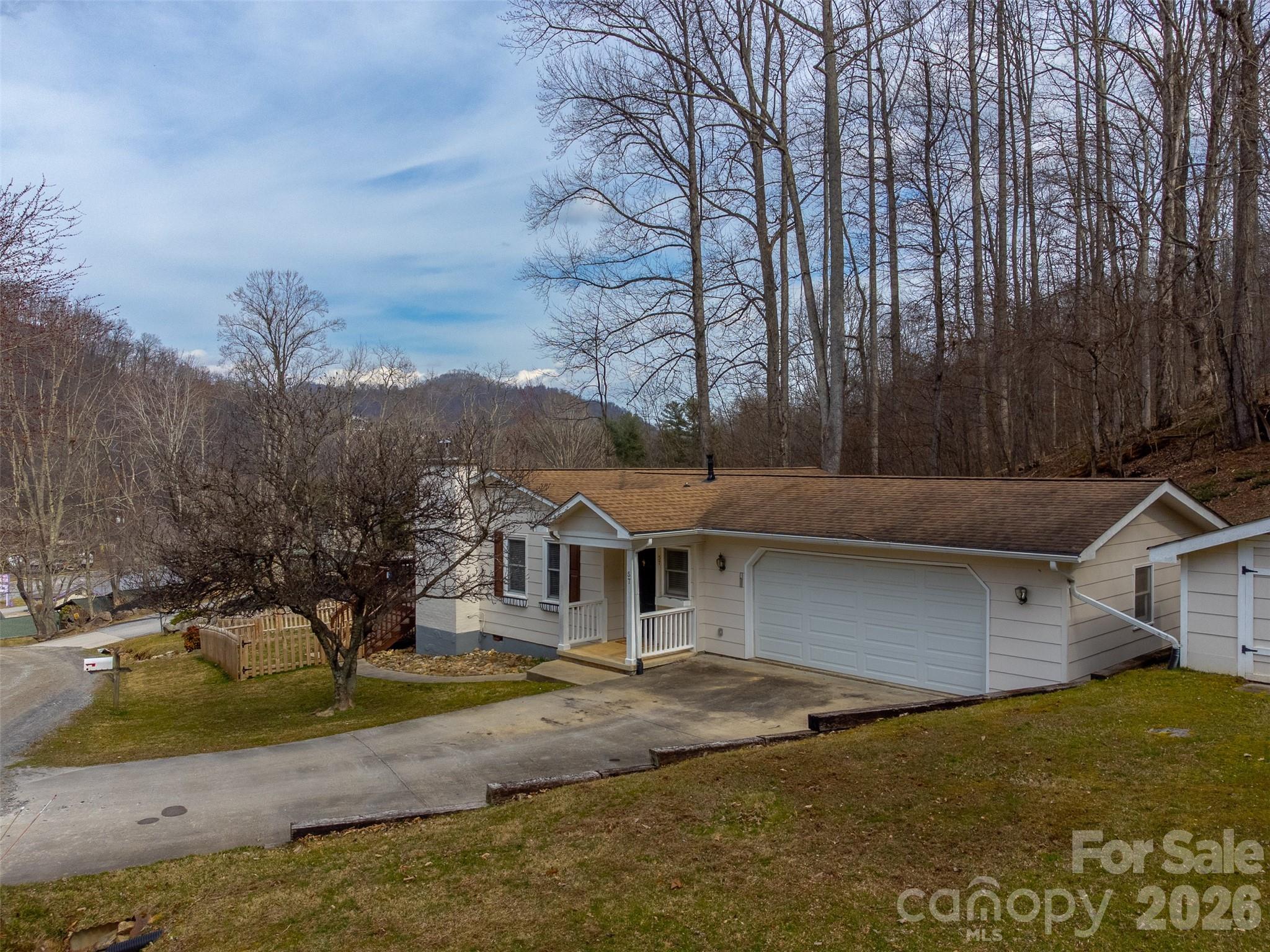 57 Melody Lane — Maggie Valley