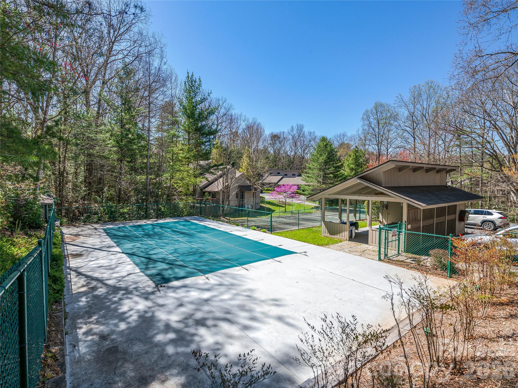 14 Cedarwood Drive — Asheville