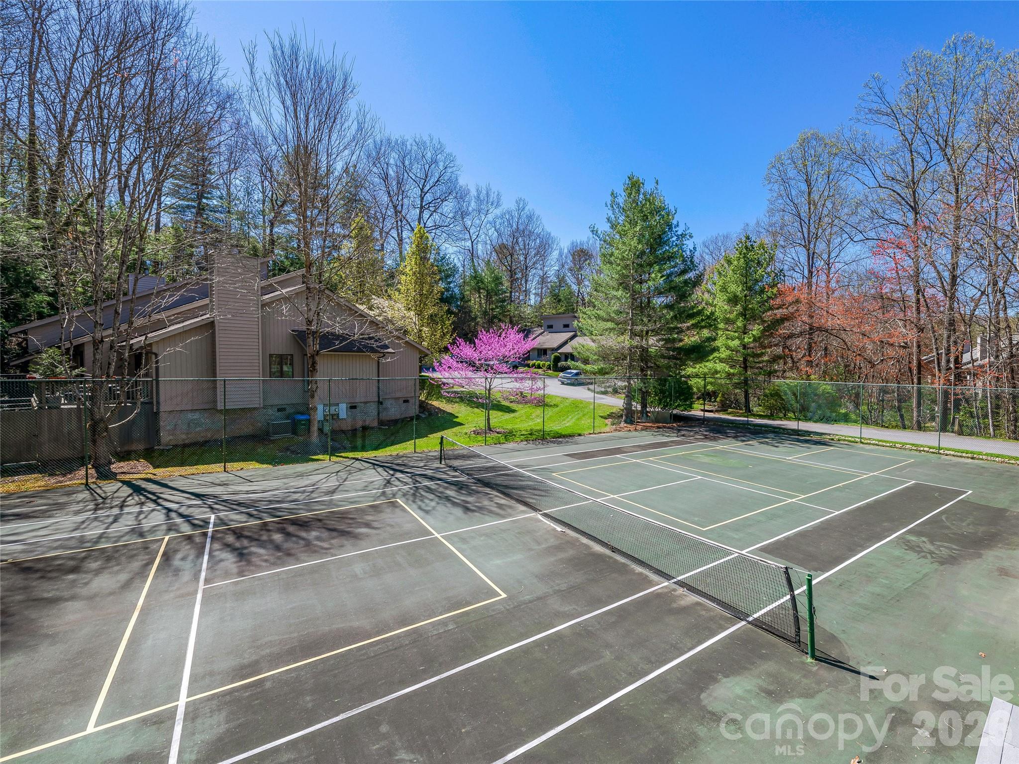 14 Cedarwood Drive — Asheville