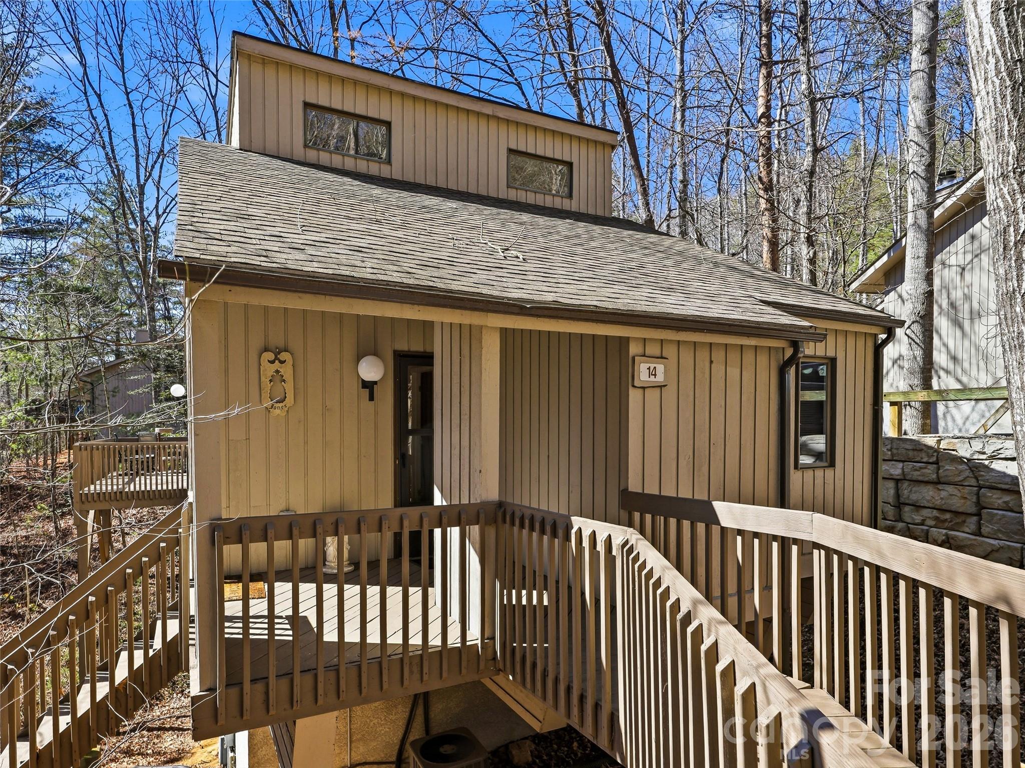 14 Cedarwood Drive — Asheville
