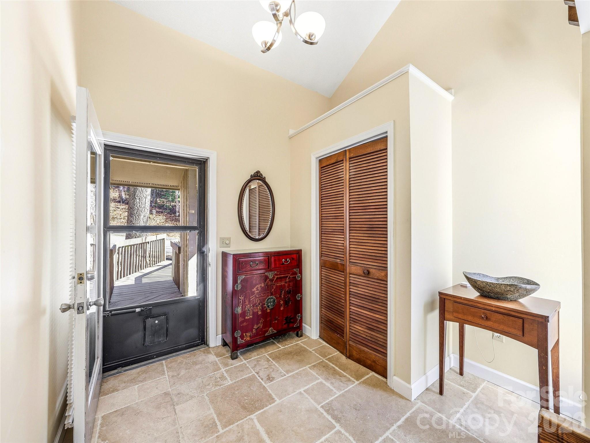 14 Cedarwood Drive — Asheville