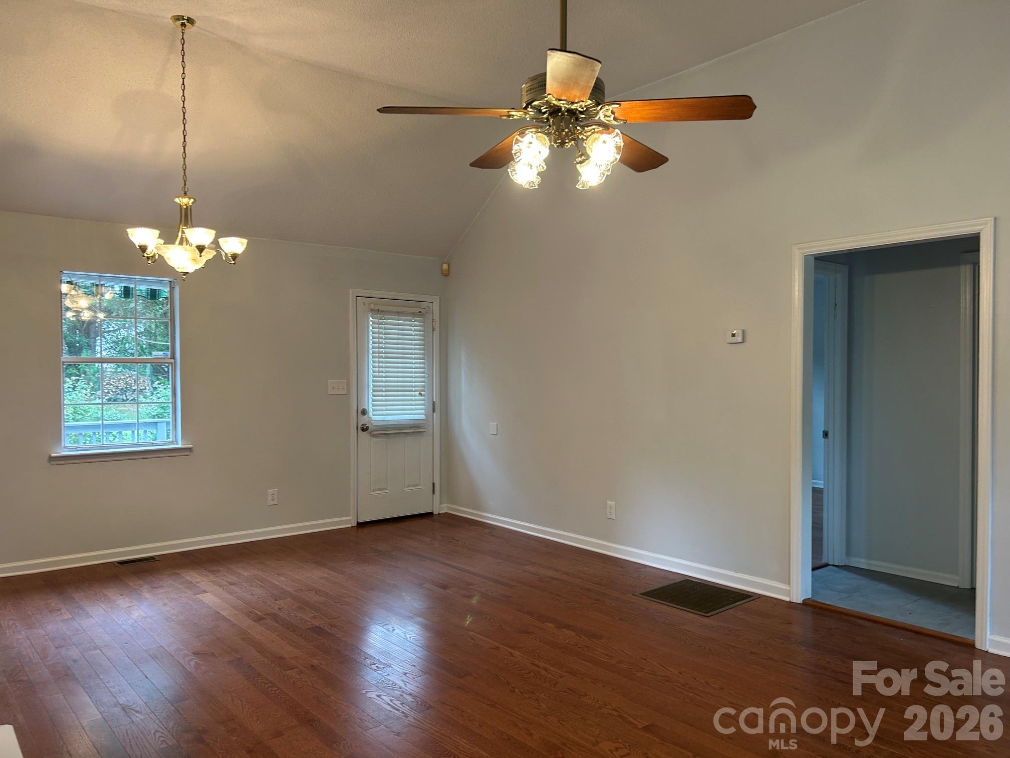 2393 Oxford Circle — Lancaster