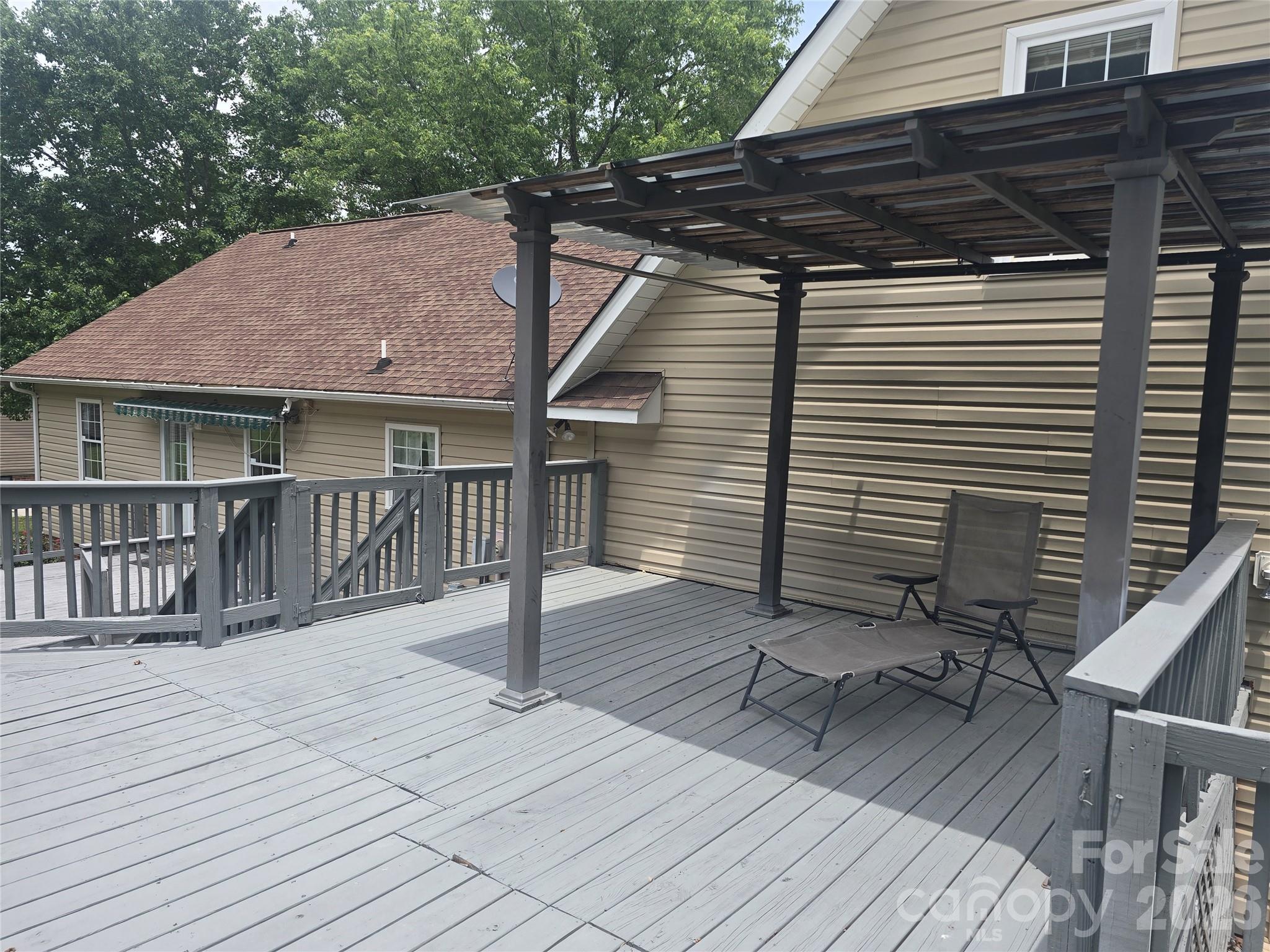2393 Oxford Circle — Lancaster