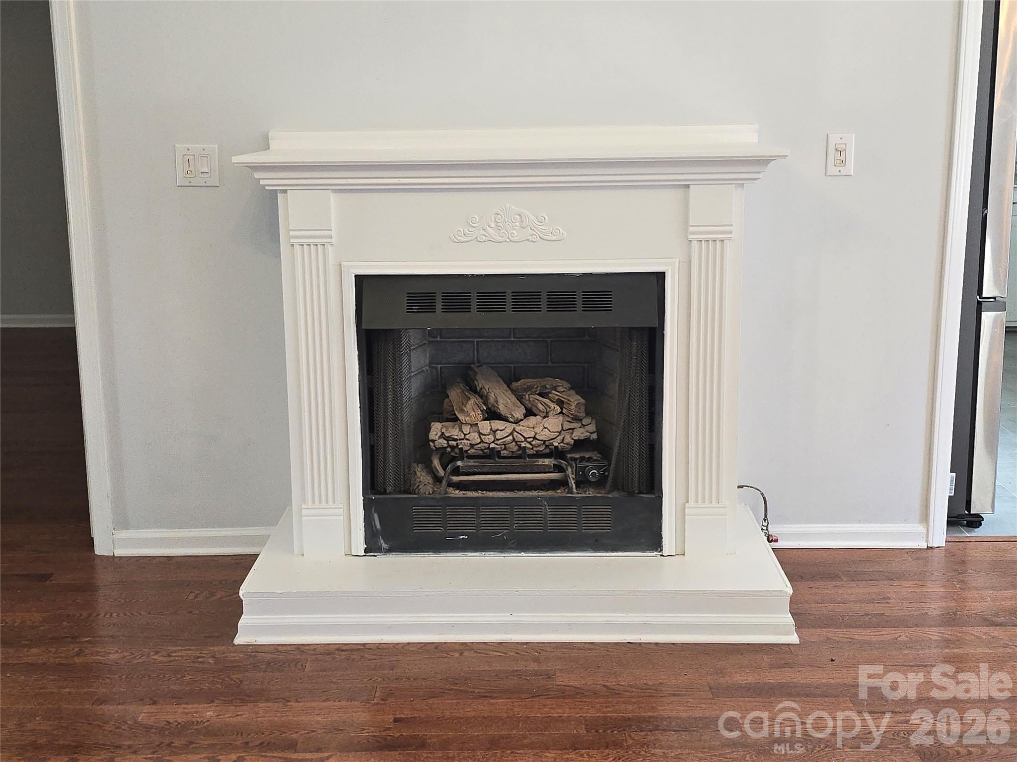 2393 Oxford Circle — Lancaster