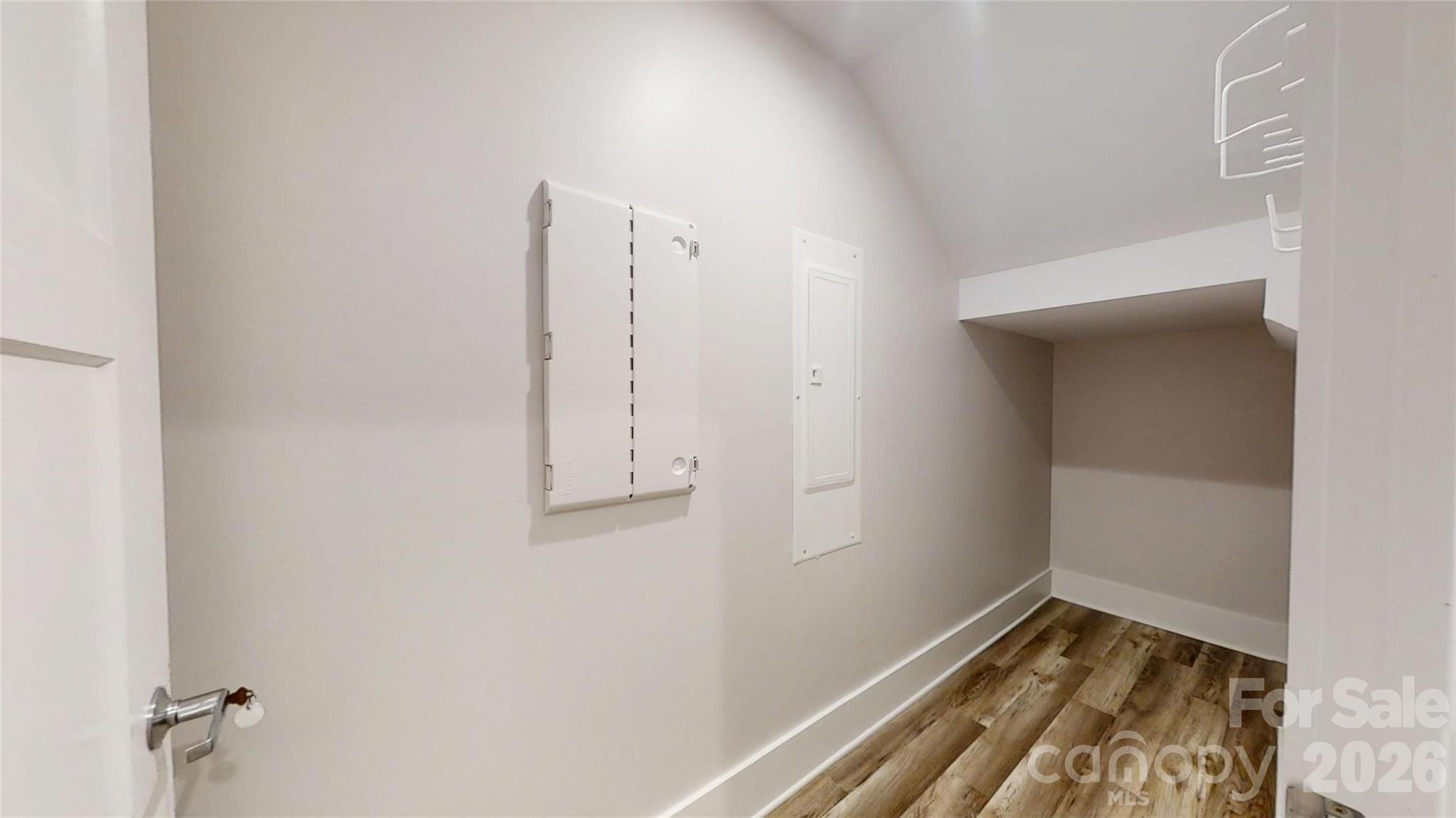 5345 Christopher Road — Iron Station