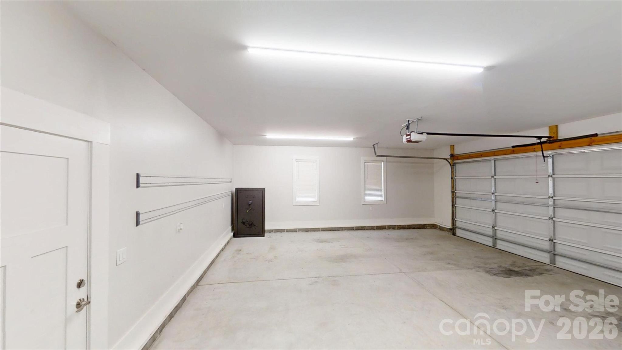 5345 Christopher Road — Iron Station