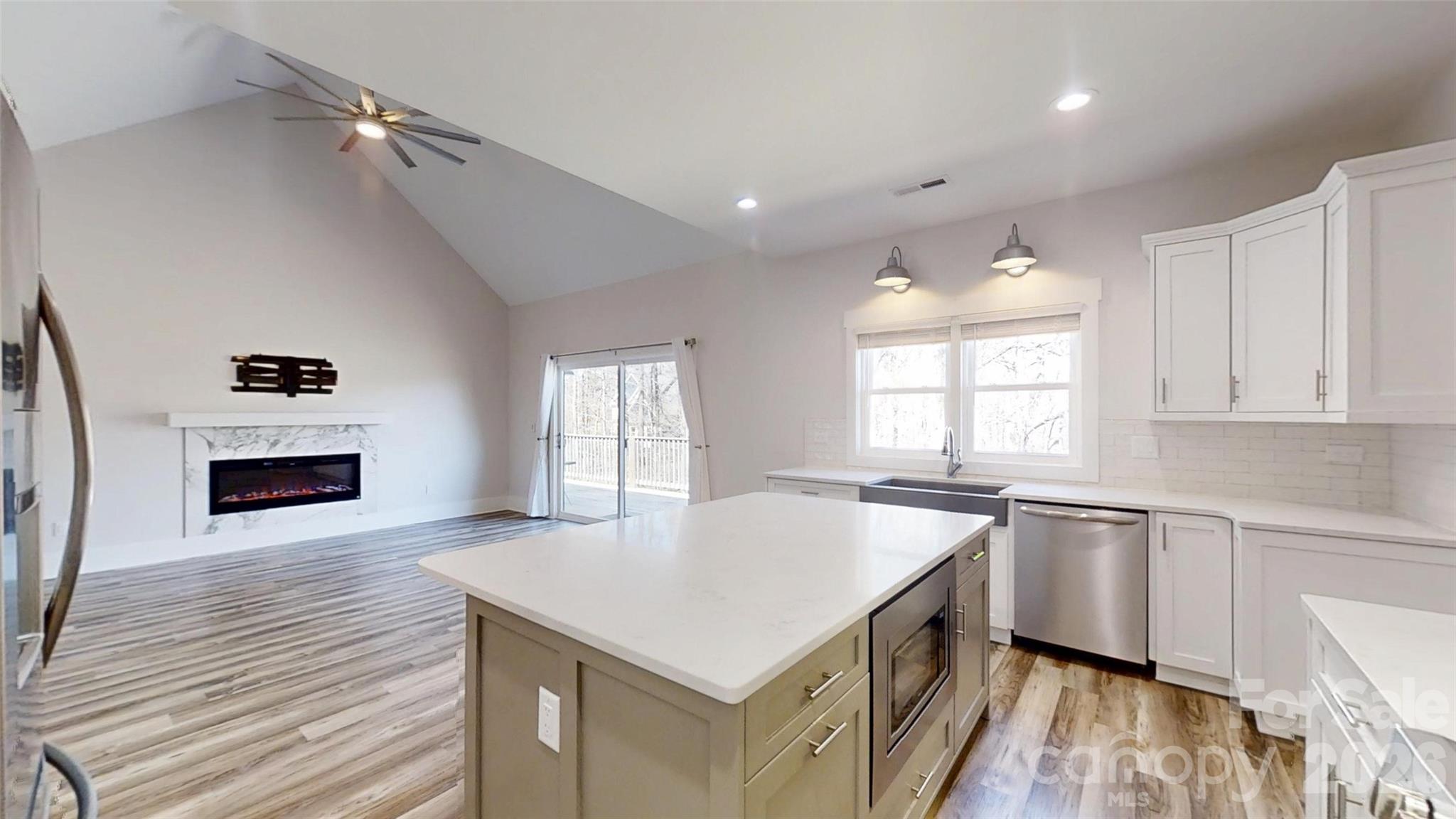 5345 Christopher Road — Iron Station