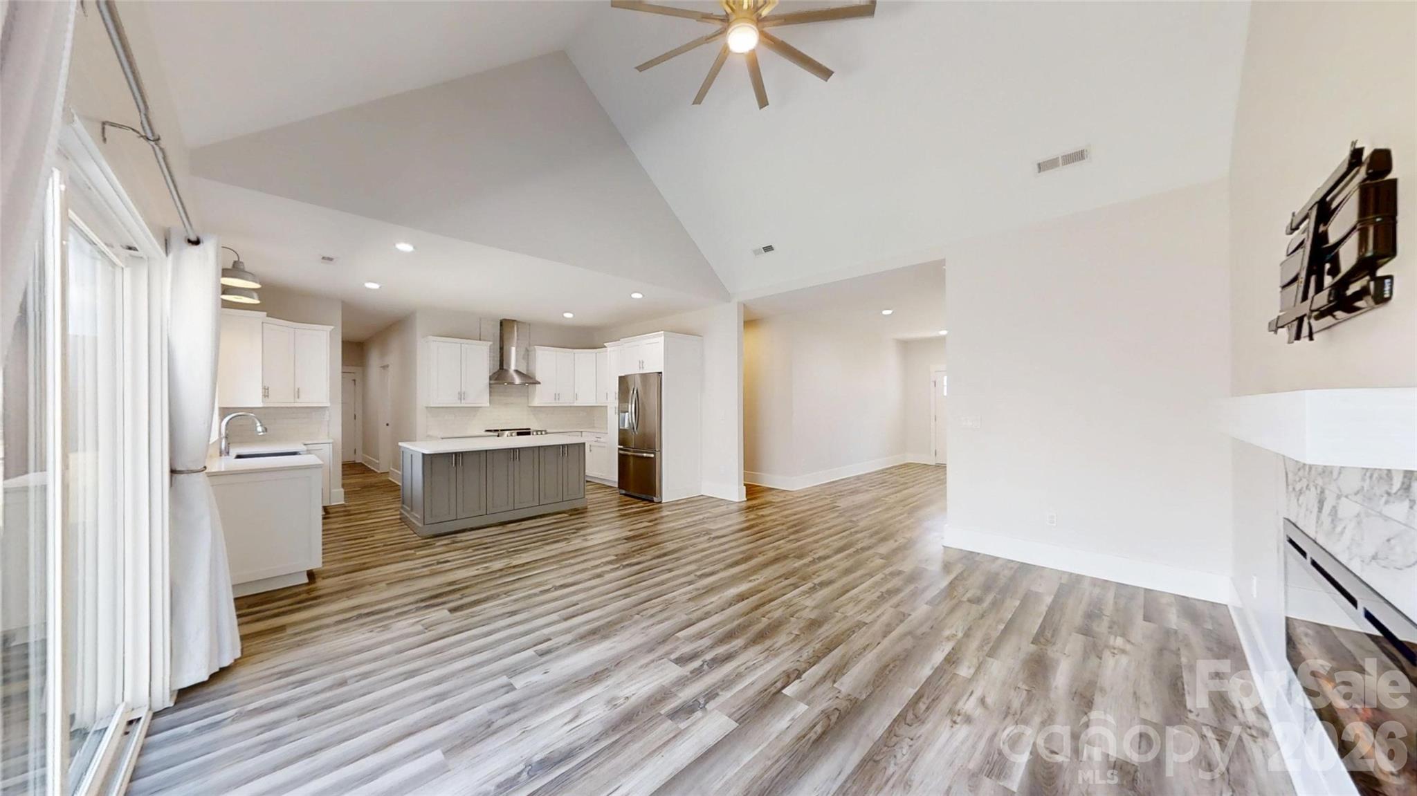5345 Christopher Road — Iron Station