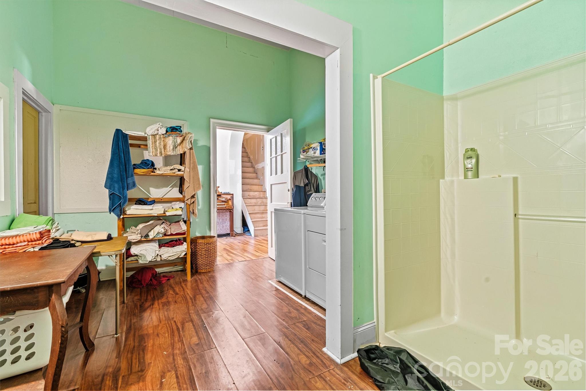 1318 Ostwalt Amity Road — Cleveland