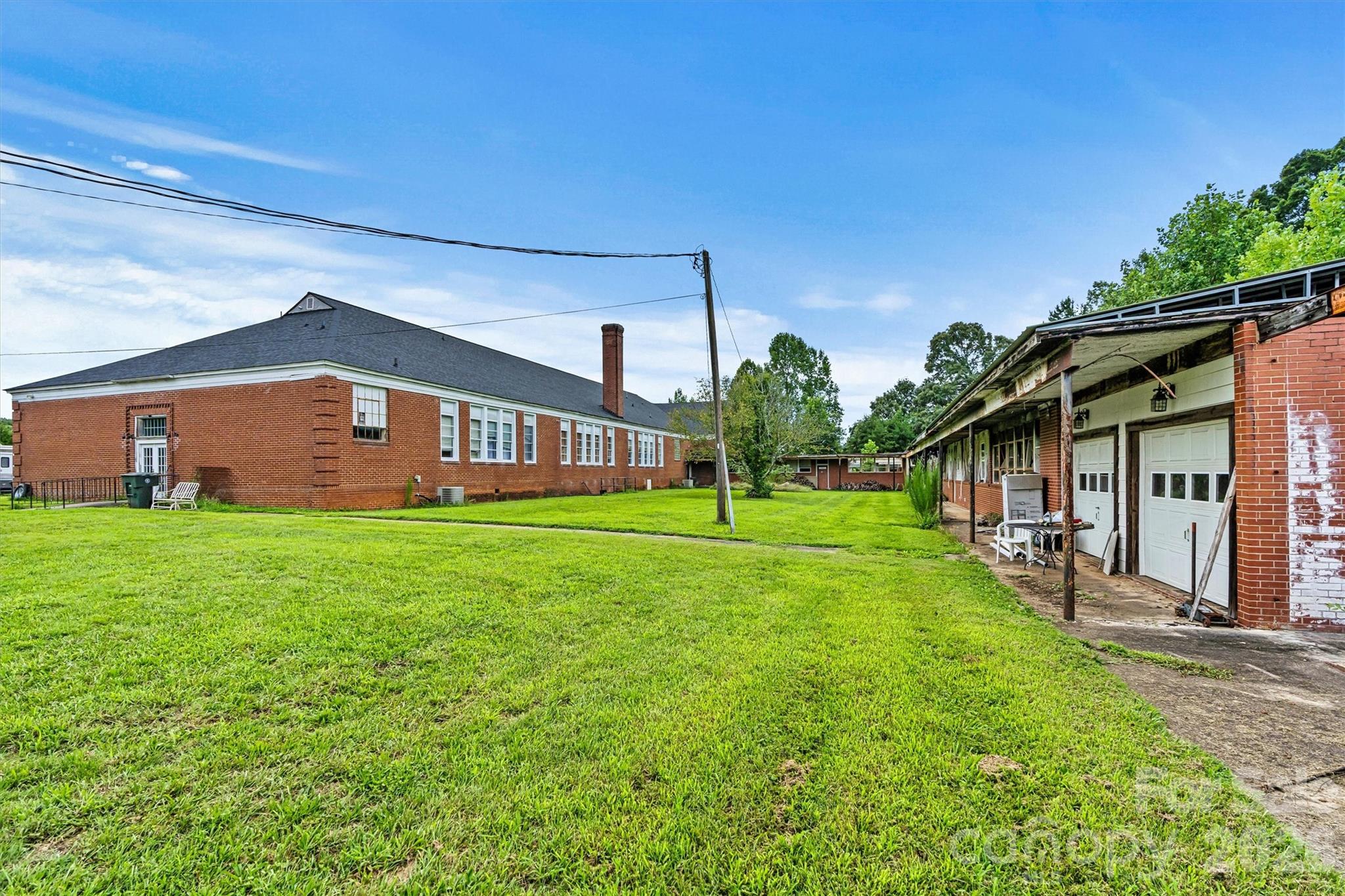 1318 Ostwalt Amity Road — Cleveland