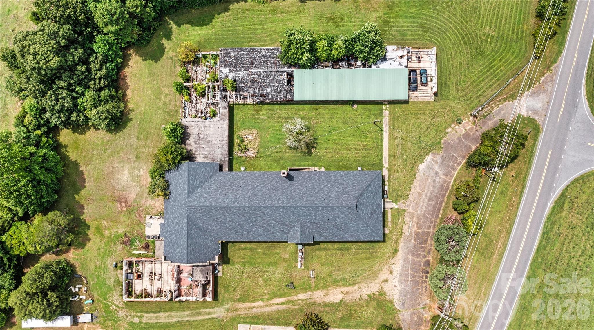 1318 Ostwalt Amity Road — Cleveland