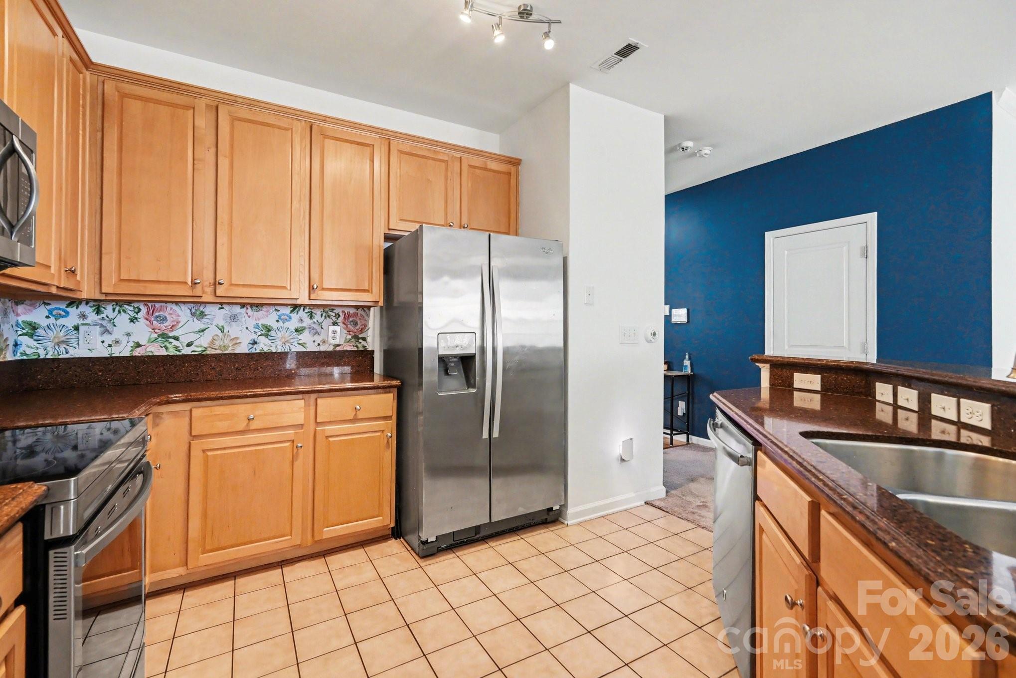 8411 Chaceview Court — Charlotte
