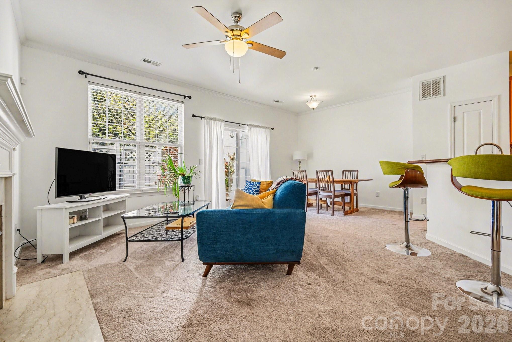 8411 Chaceview Court — Charlotte