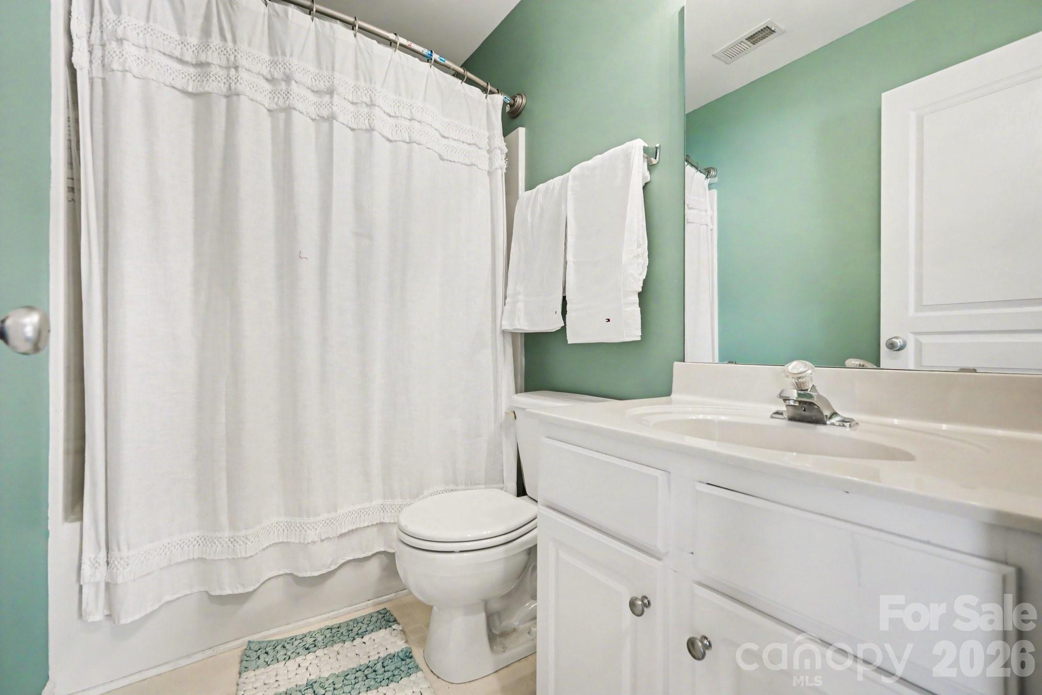 8411 Chaceview Court — Charlotte